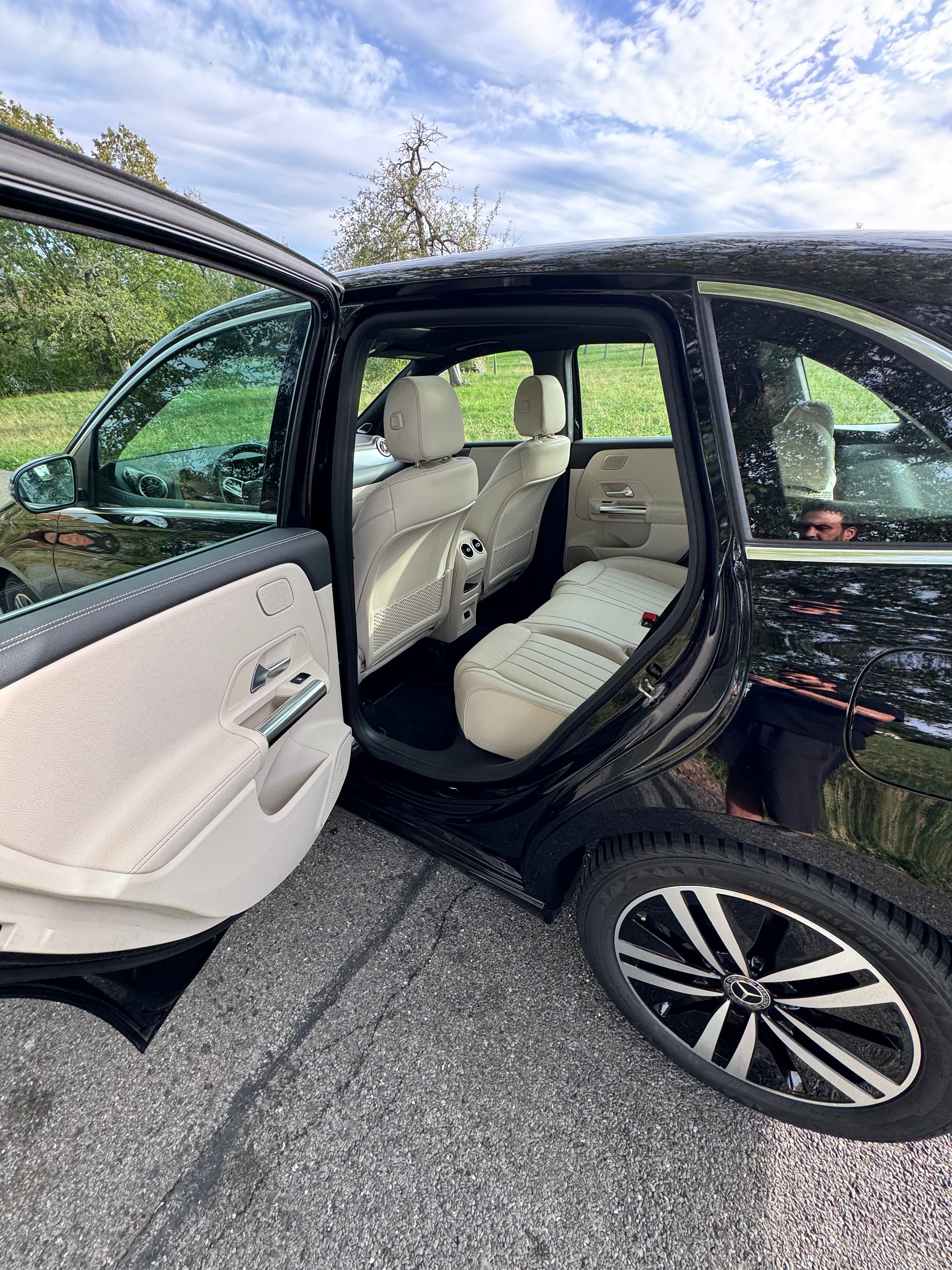 MERCEDES-BENZ B 220 d AMG Line 4matic-image-13