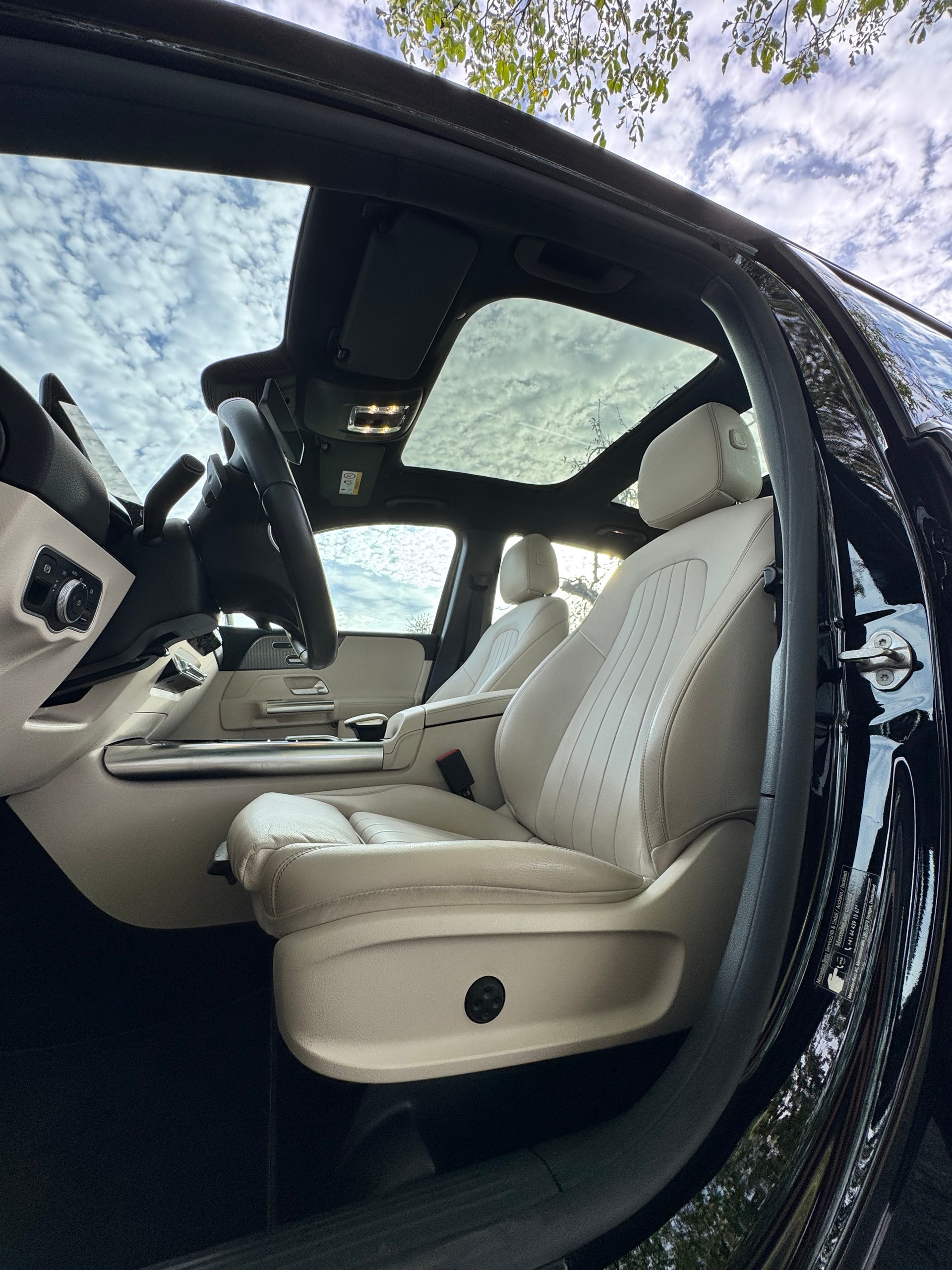 MERCEDES-BENZ B 220 d AMG Line 4matic-image-10