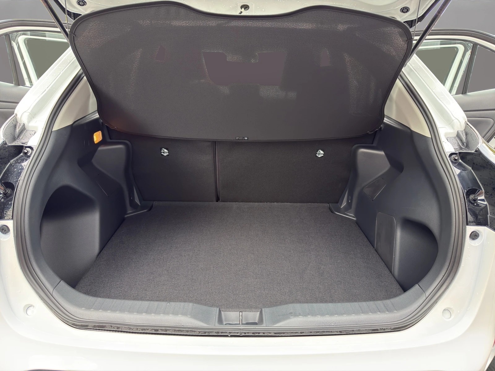 TOYOTA Yaris Cross 1.5 Hybrid Active-image-17