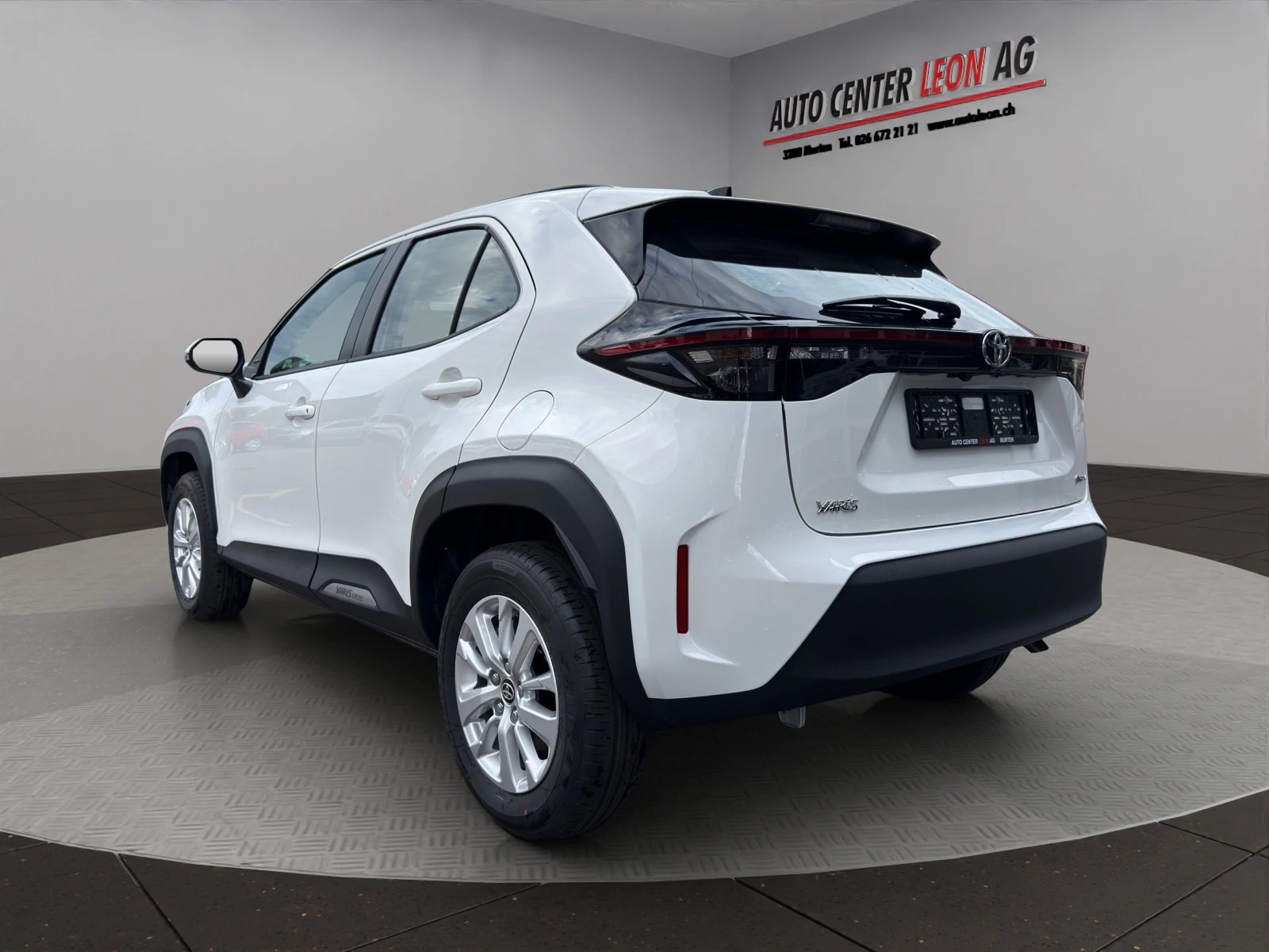 TOYOTA Yaris Cross 1.5 Hybrid Active-image-3