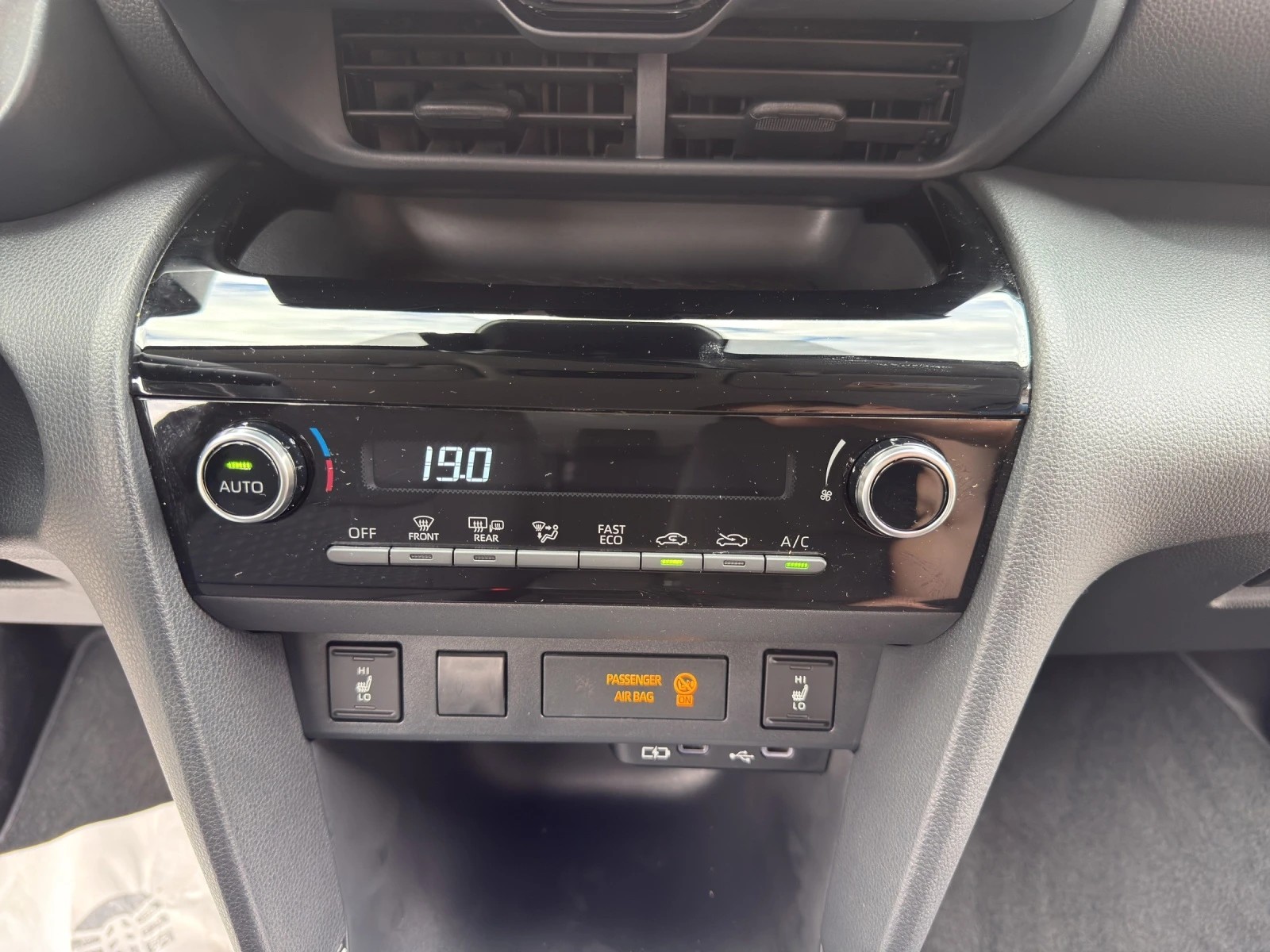 TOYOTA Yaris Cross 1.5 Hybrid Active-image-14