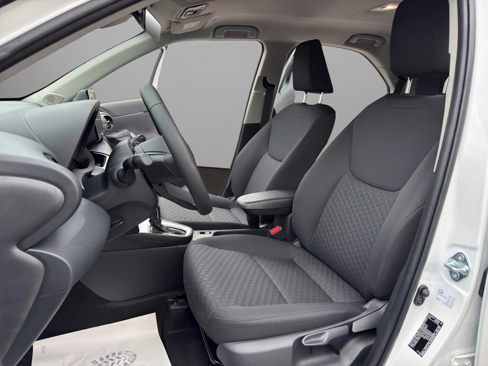 TOYOTA Yaris Cross 1.5 Hybrid Active-image-8