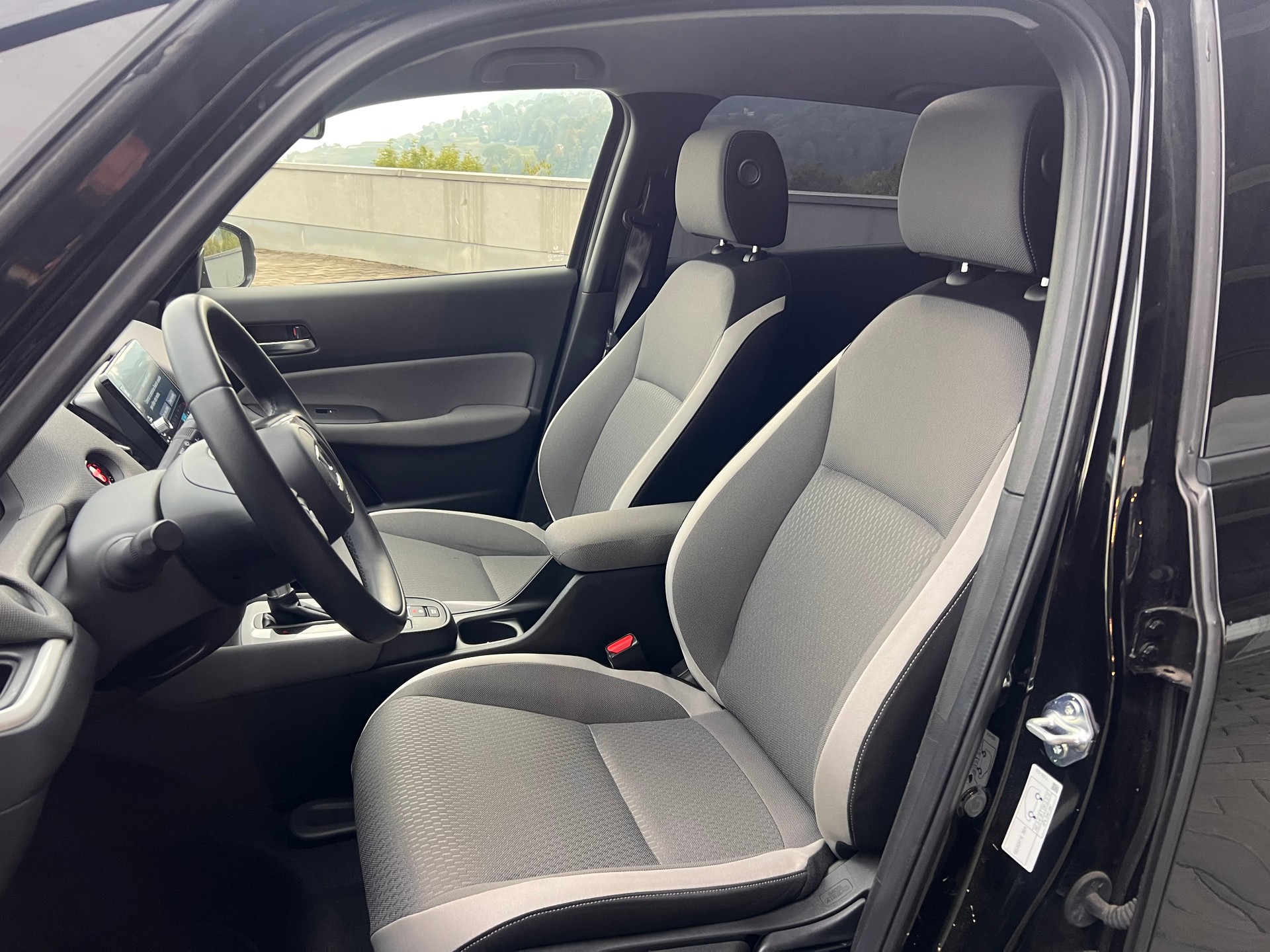 HONDA Jazz 1.5i-MMD Crosstar Executive-image-9