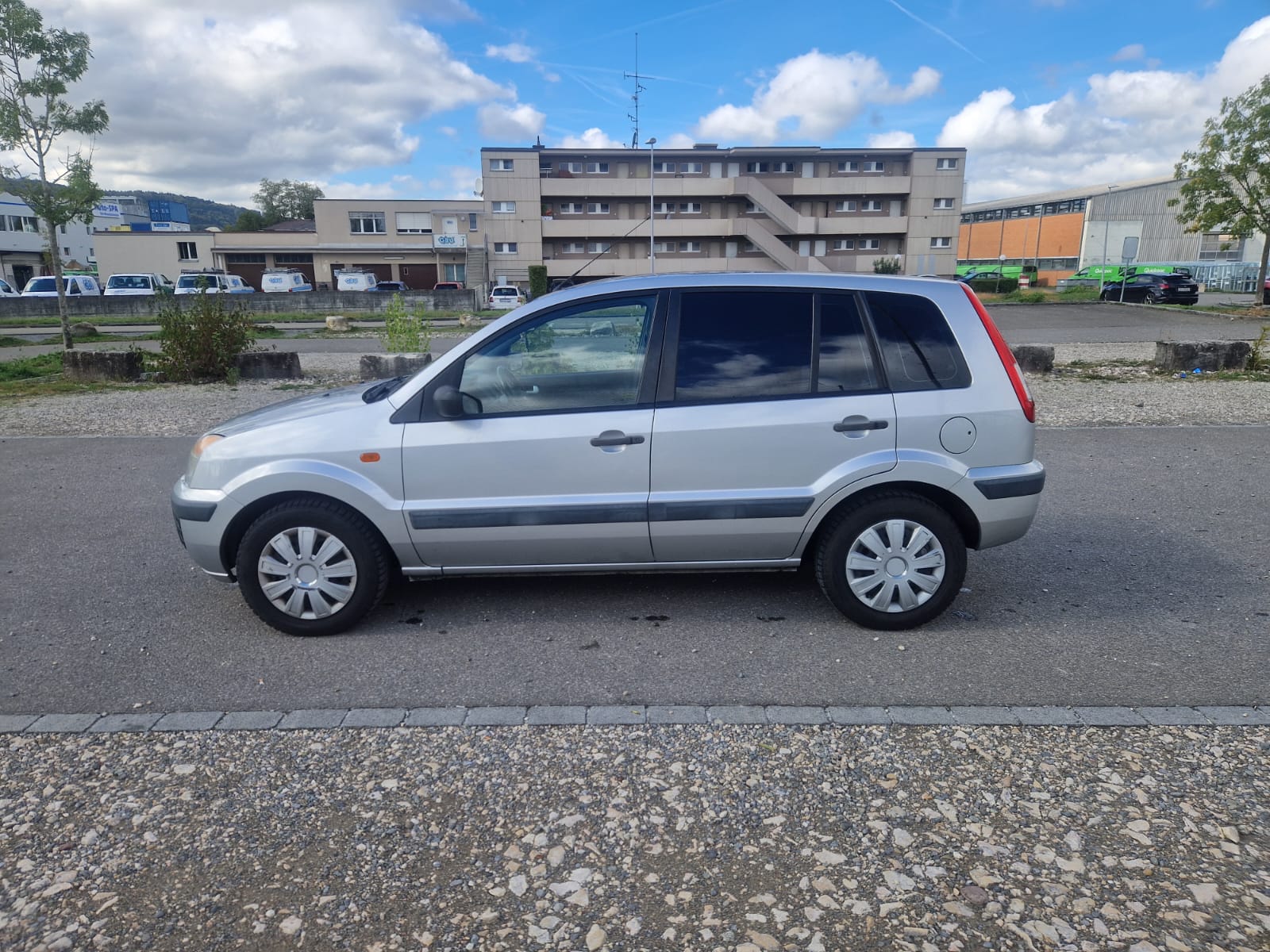 FORD Fusion 1.6 16V Trend-image-4