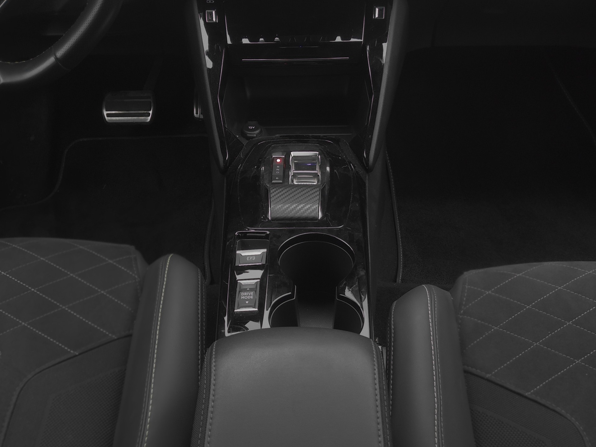 PEUGEOT 208 Elektrik GT Pack-image-7
