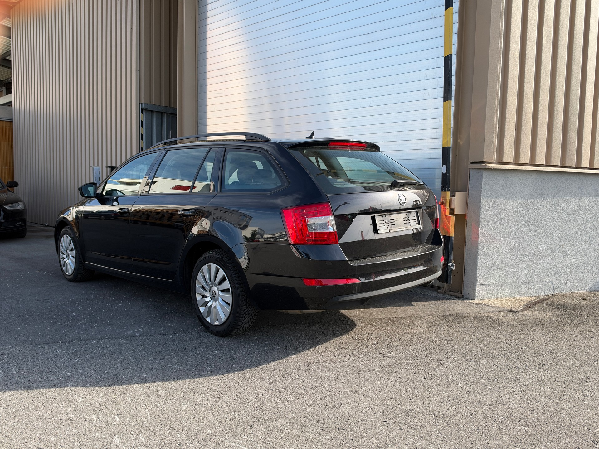 SKODA Octavia Combi 2.0 TDI Ambition 4x4 DSG-image-3