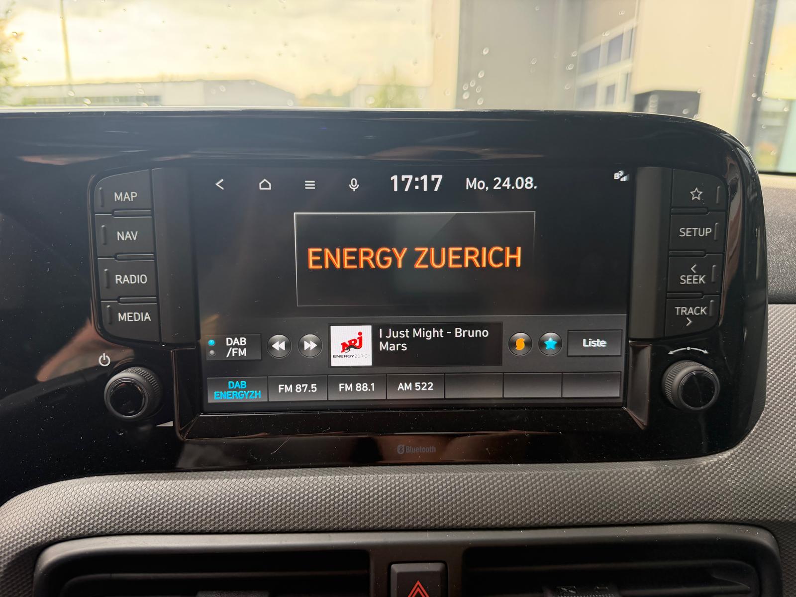 HYUNDAI i10 1.2 Amplia Aut.-image-18