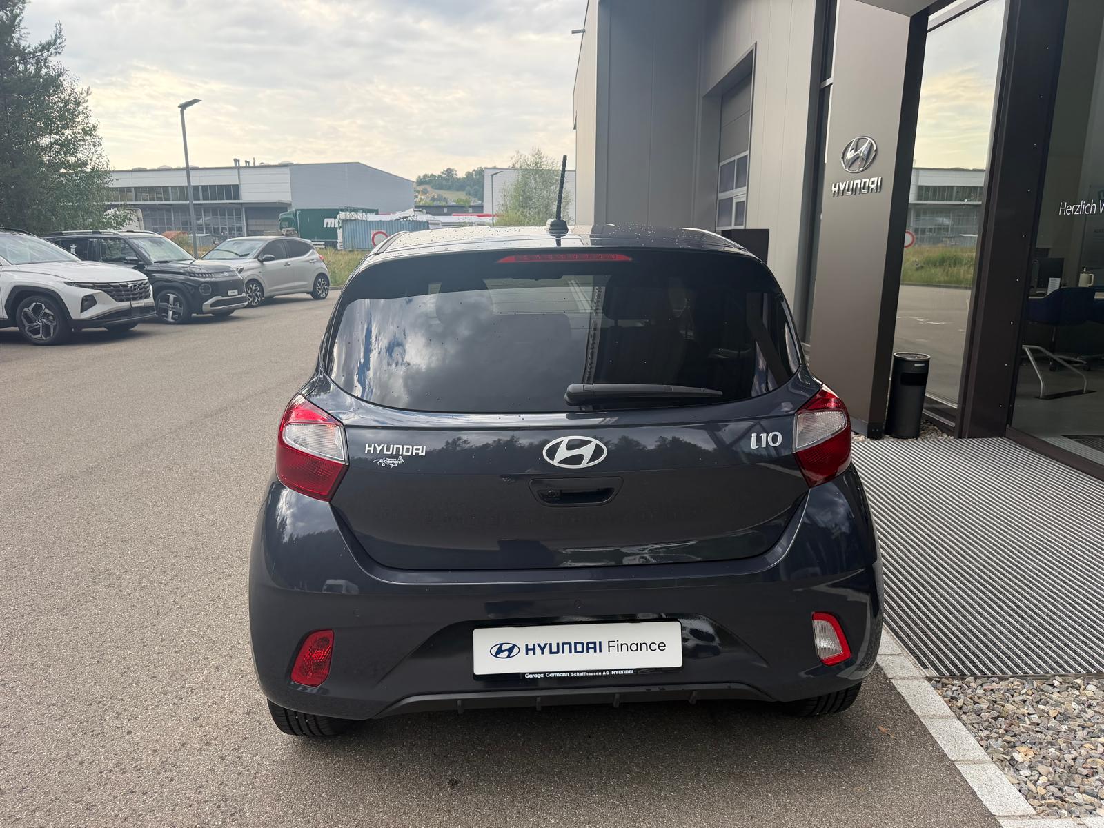 HYUNDAI i10 1.2 Amplia Aut.-image-6