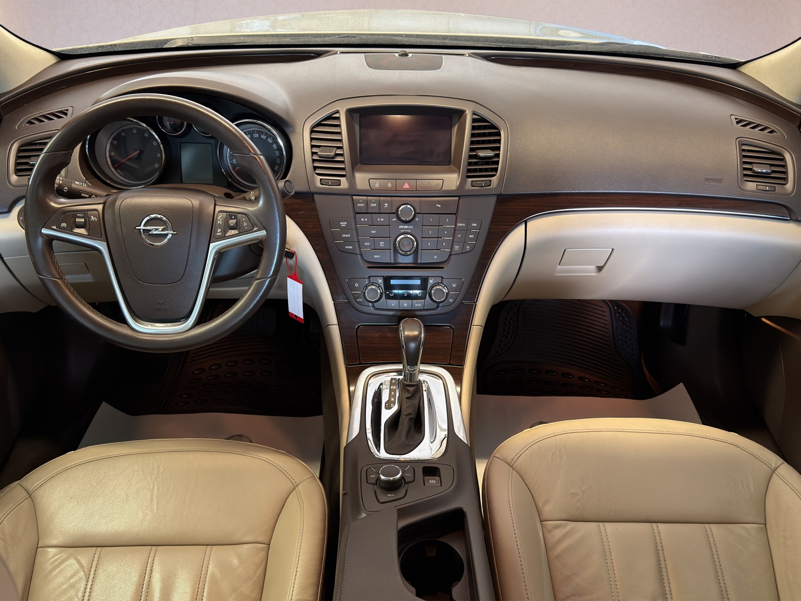 OPEL Insignia 2.0 Turbo Edition 4WD Automatic-image-3