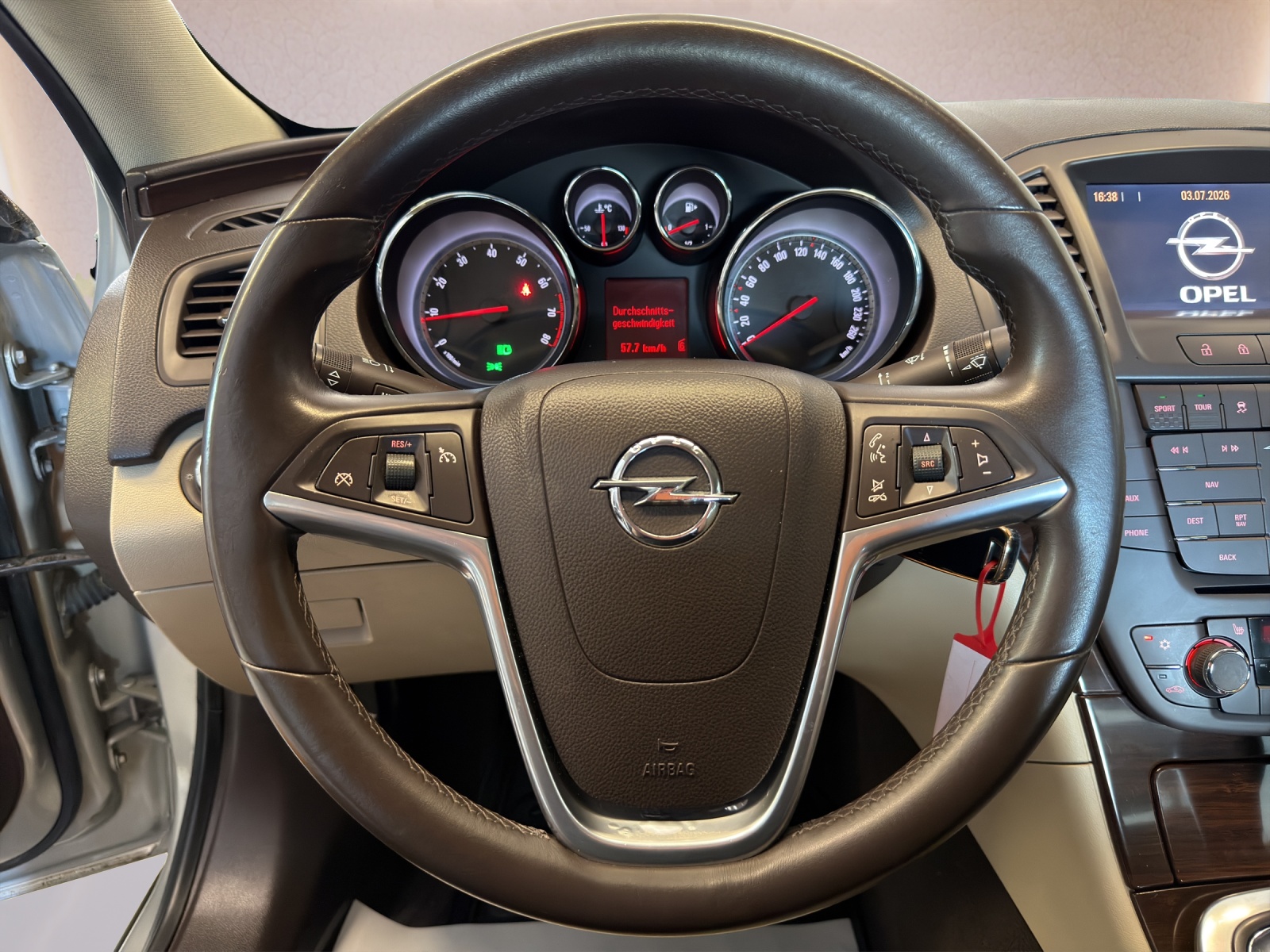OPEL Insignia 2.0 Turbo Edition 4WD Automatic-image-8