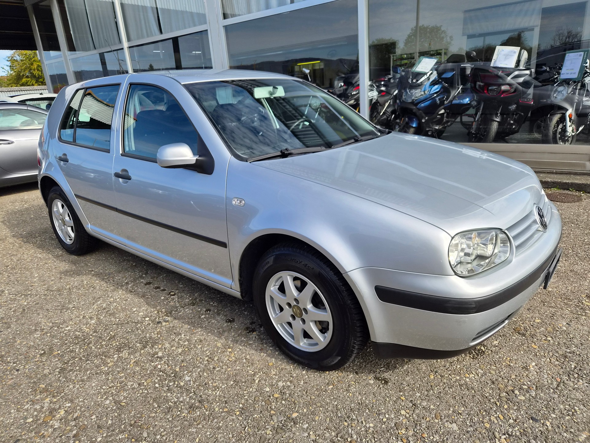 VW Golf 1.6 Ocean Automatic-image-0