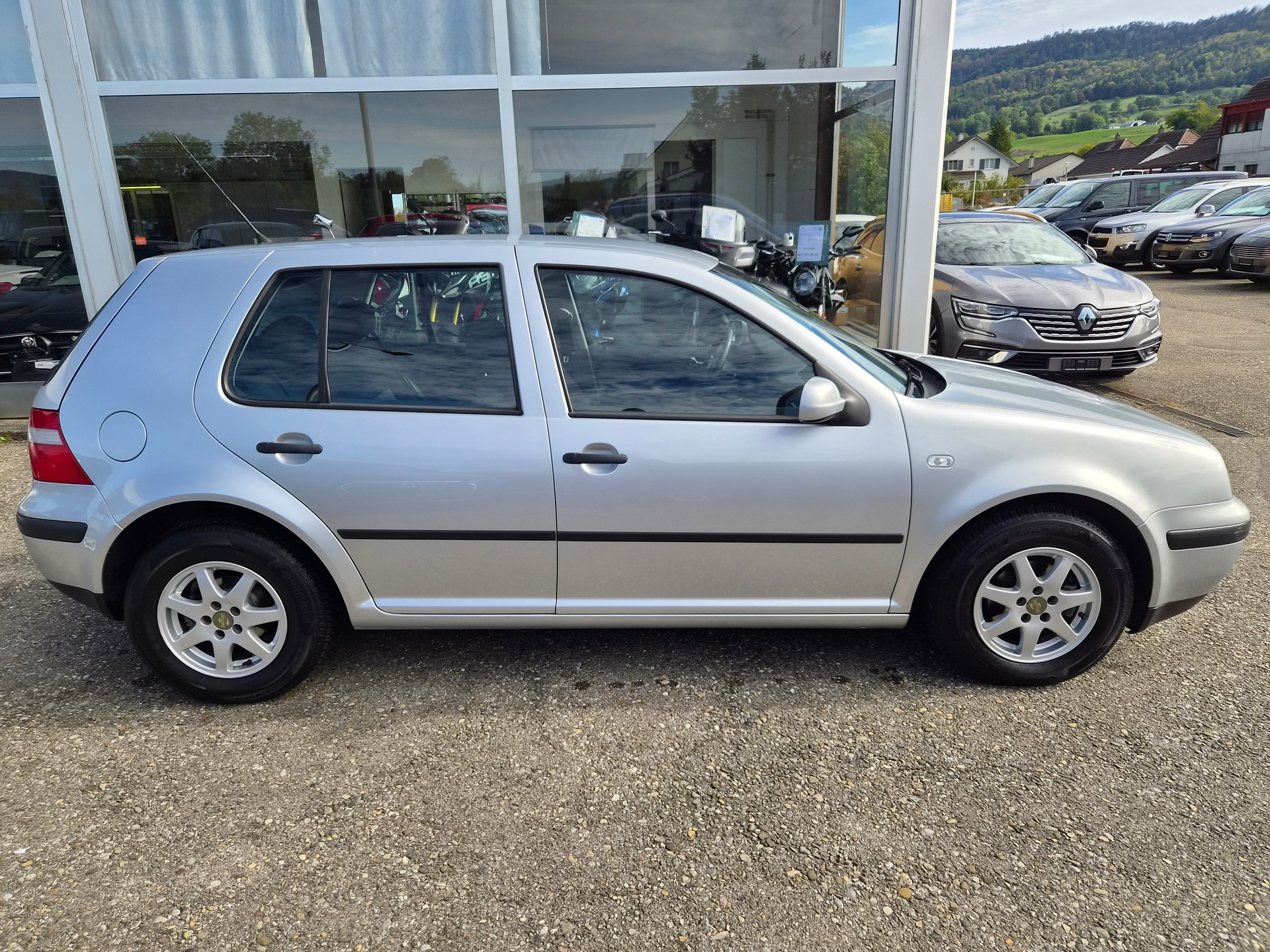VW Golf 1.6 Ocean Automatic-image-6
