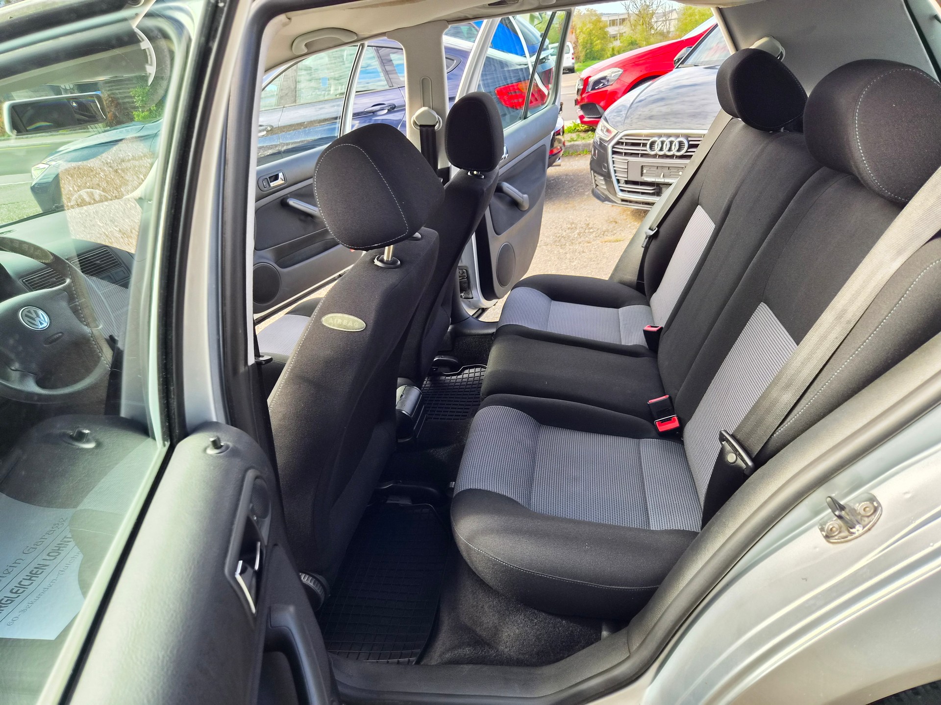 VW Golf 1.6 Ocean Automatic-image-8