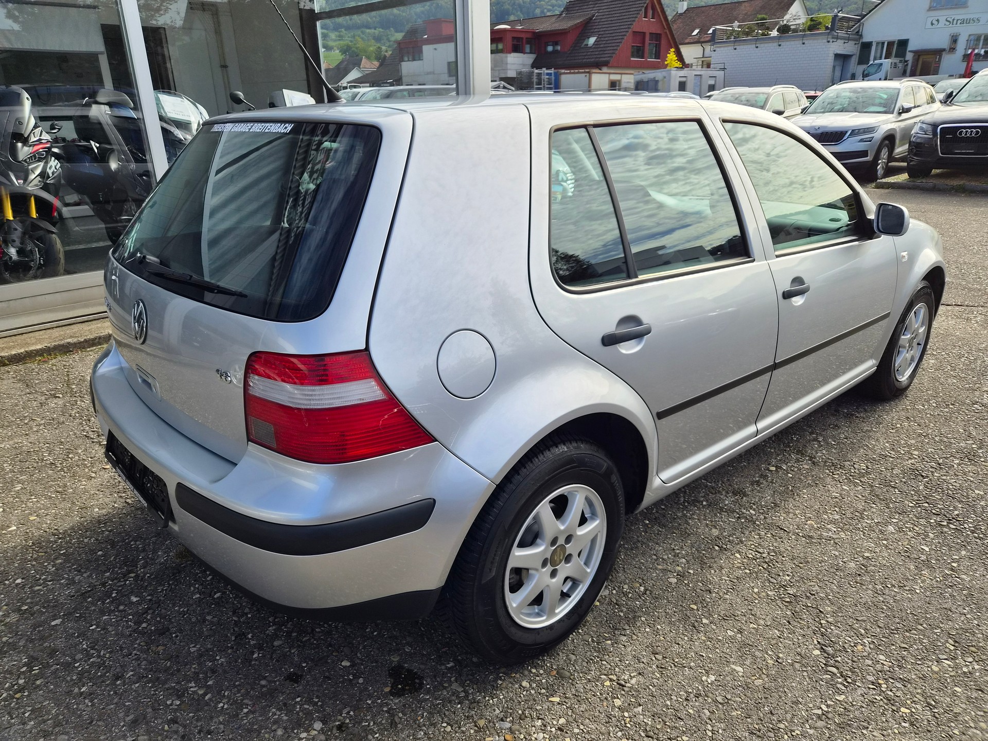 VW Golf 1.6 Ocean Automatic-image-5