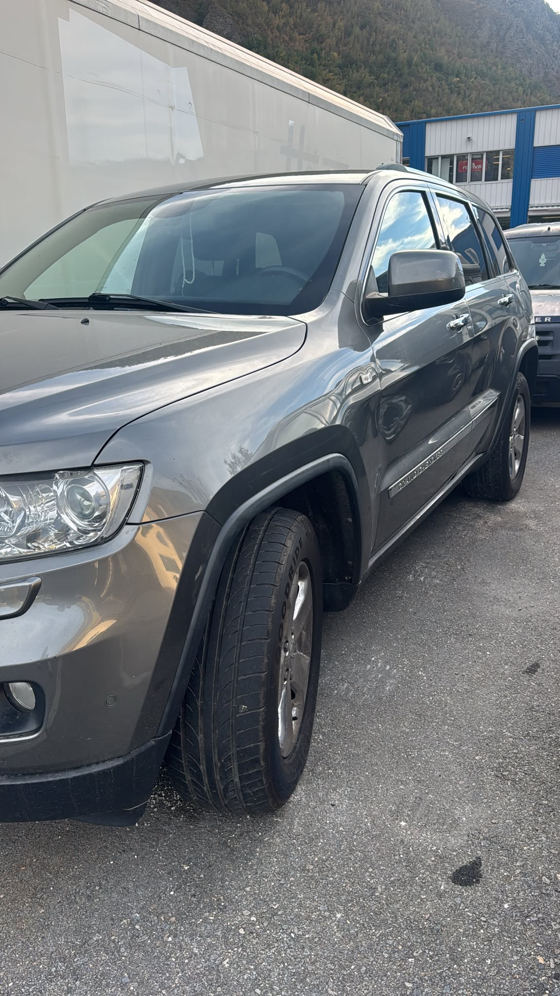 JEEP Grand Cherokee 3.0 CRD Limited Automatic-image-2