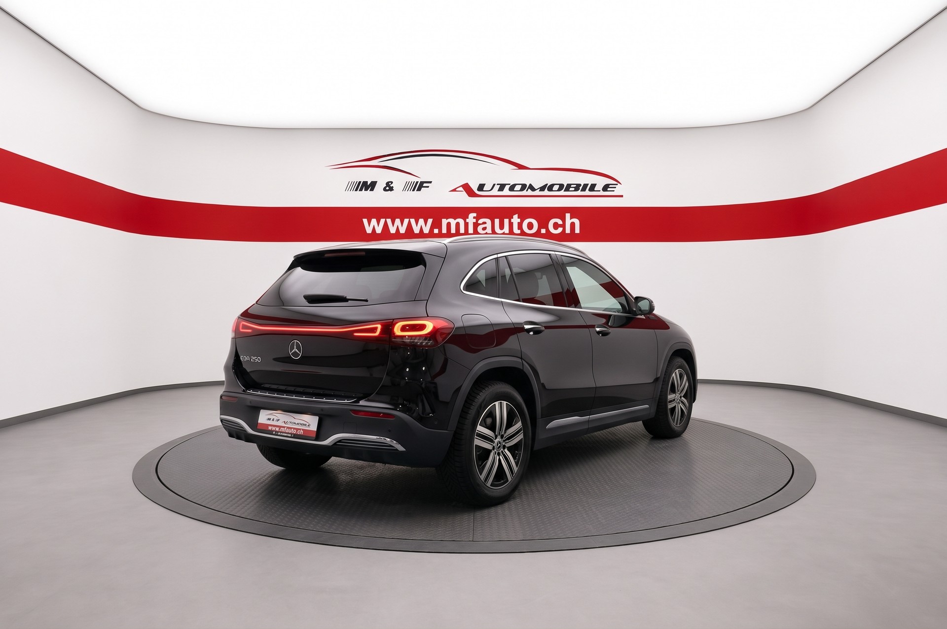 MERCEDES-BENZ EQA 250 Electric Art Line-image-3