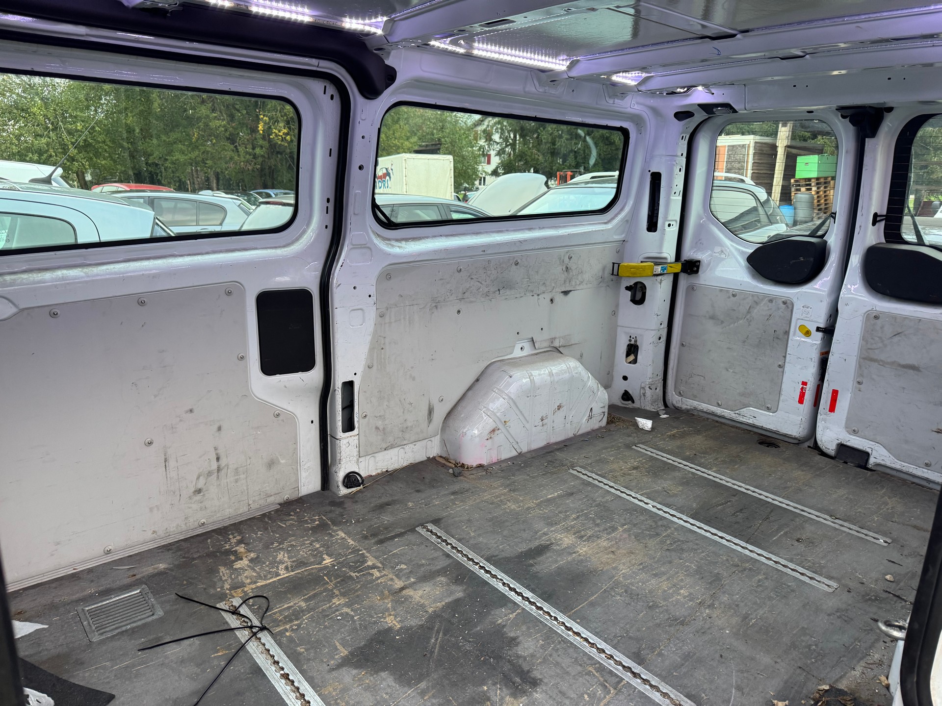 FORD Transit Custom Van 310 L2H1 Trend-image-10