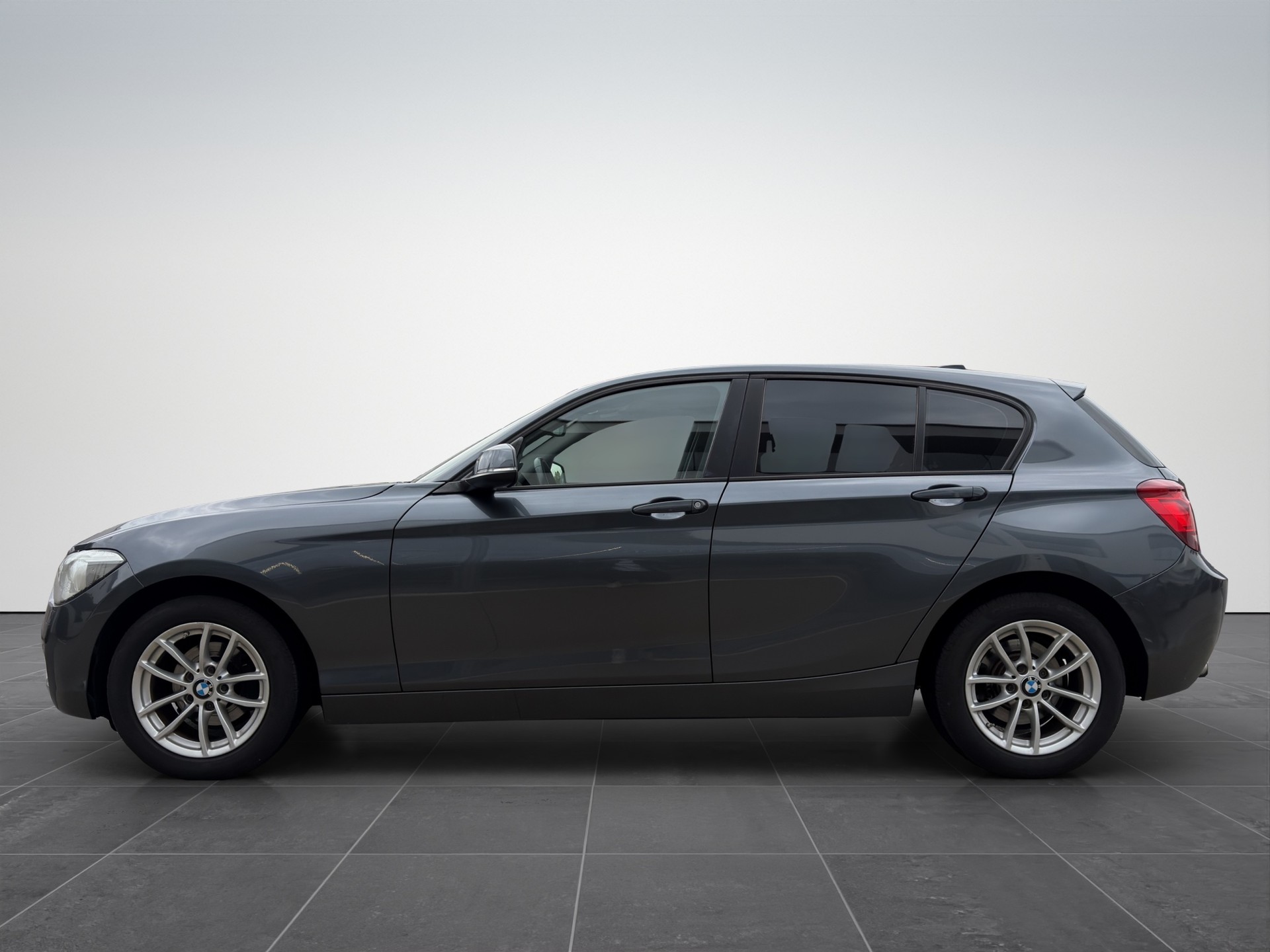 BMW 116i Steptronic-image-2