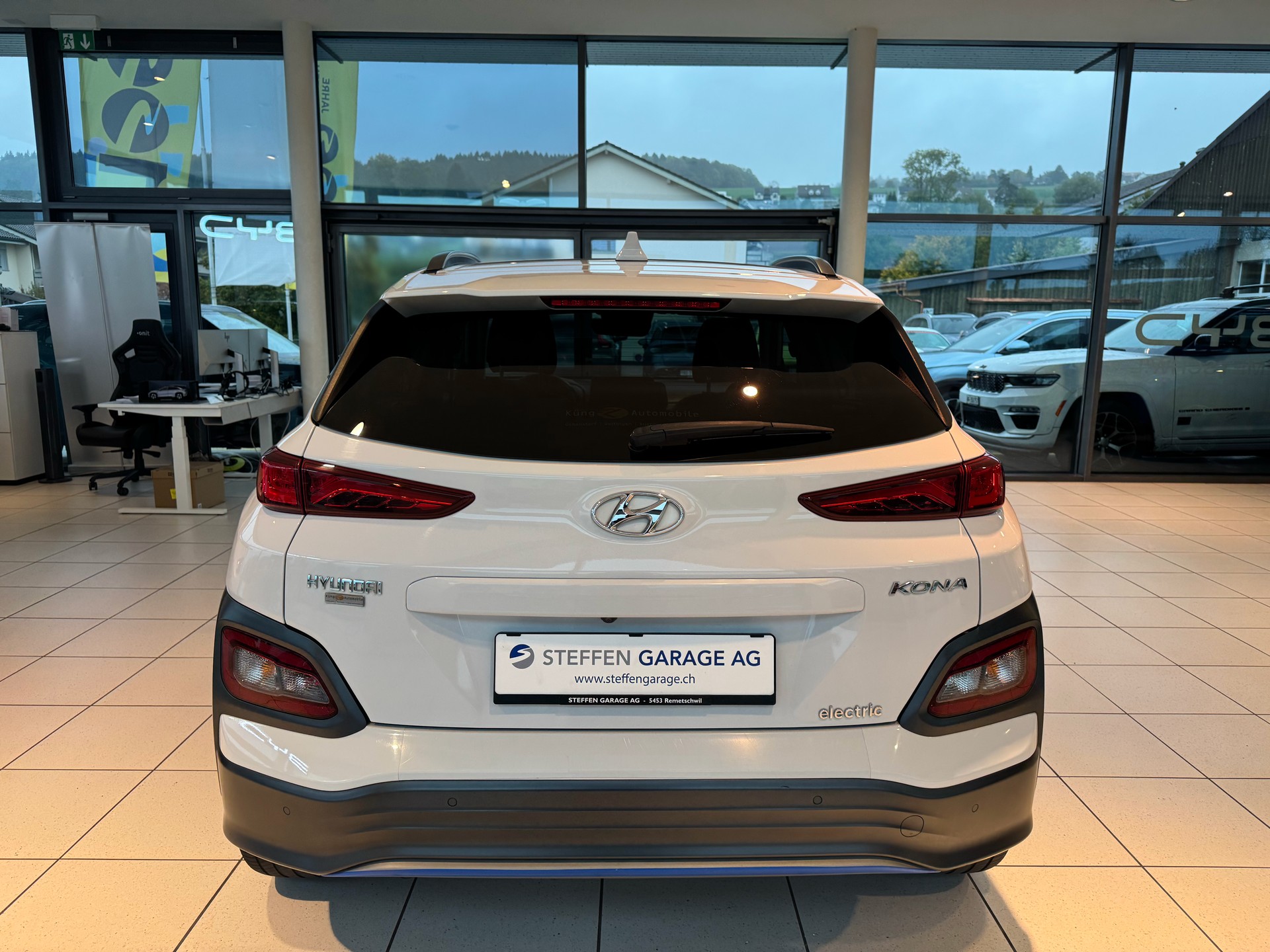 HYUNDAI Kona EV Amplia-image-8