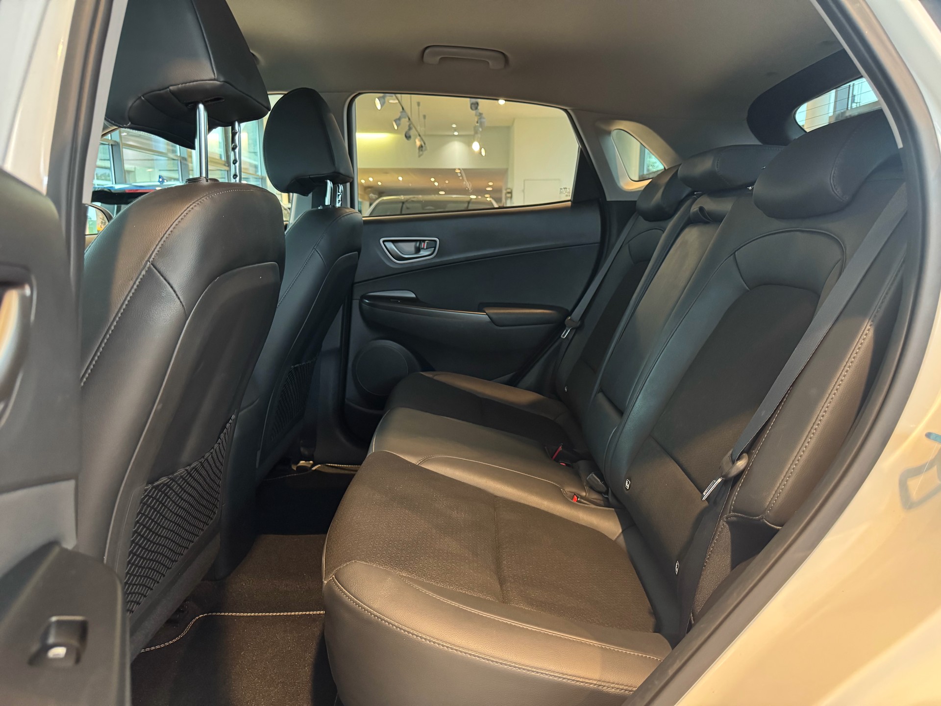 HYUNDAI Kona EV Amplia-image-28