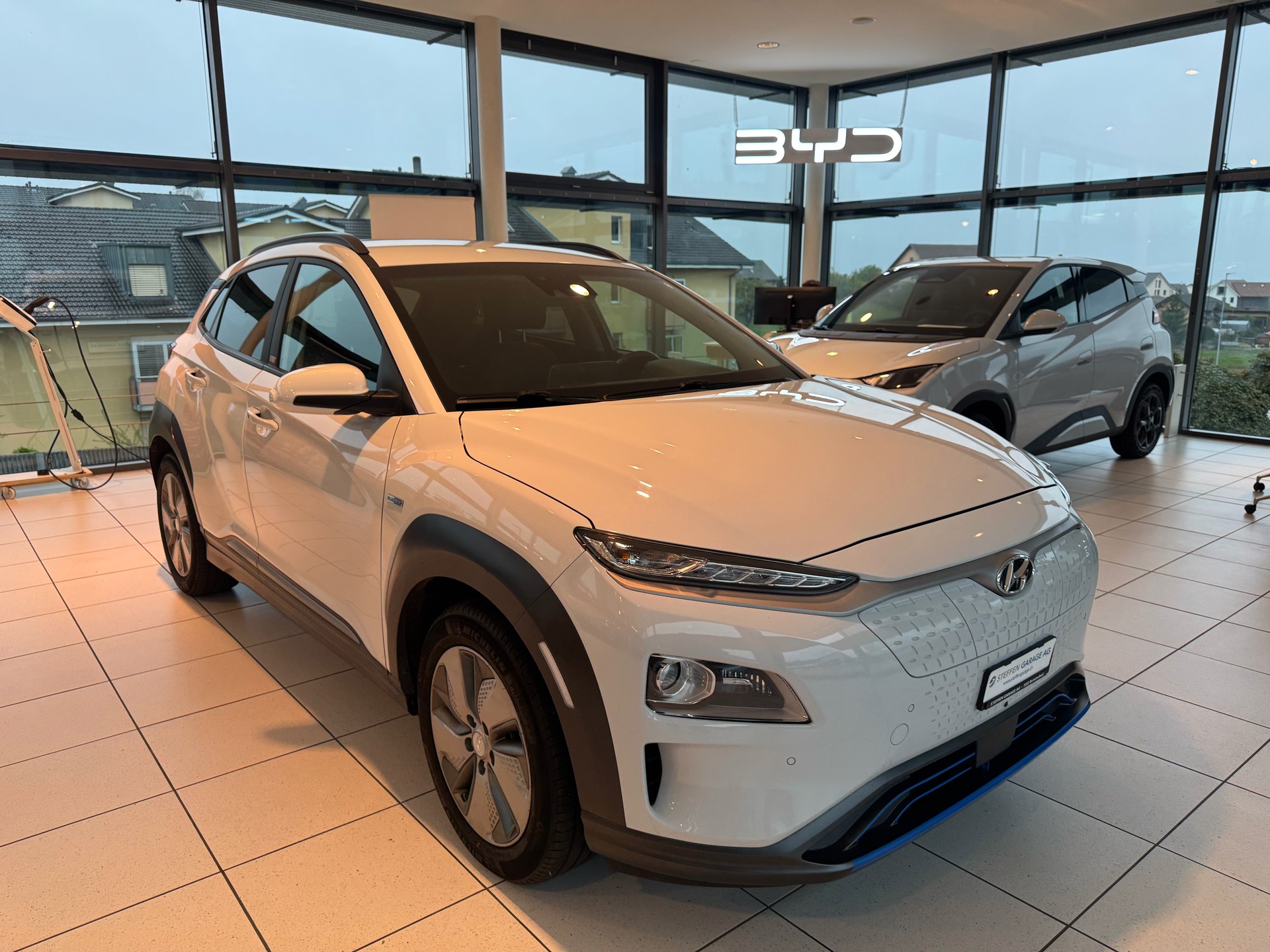 HYUNDAI Kona EV Amplia-image-2