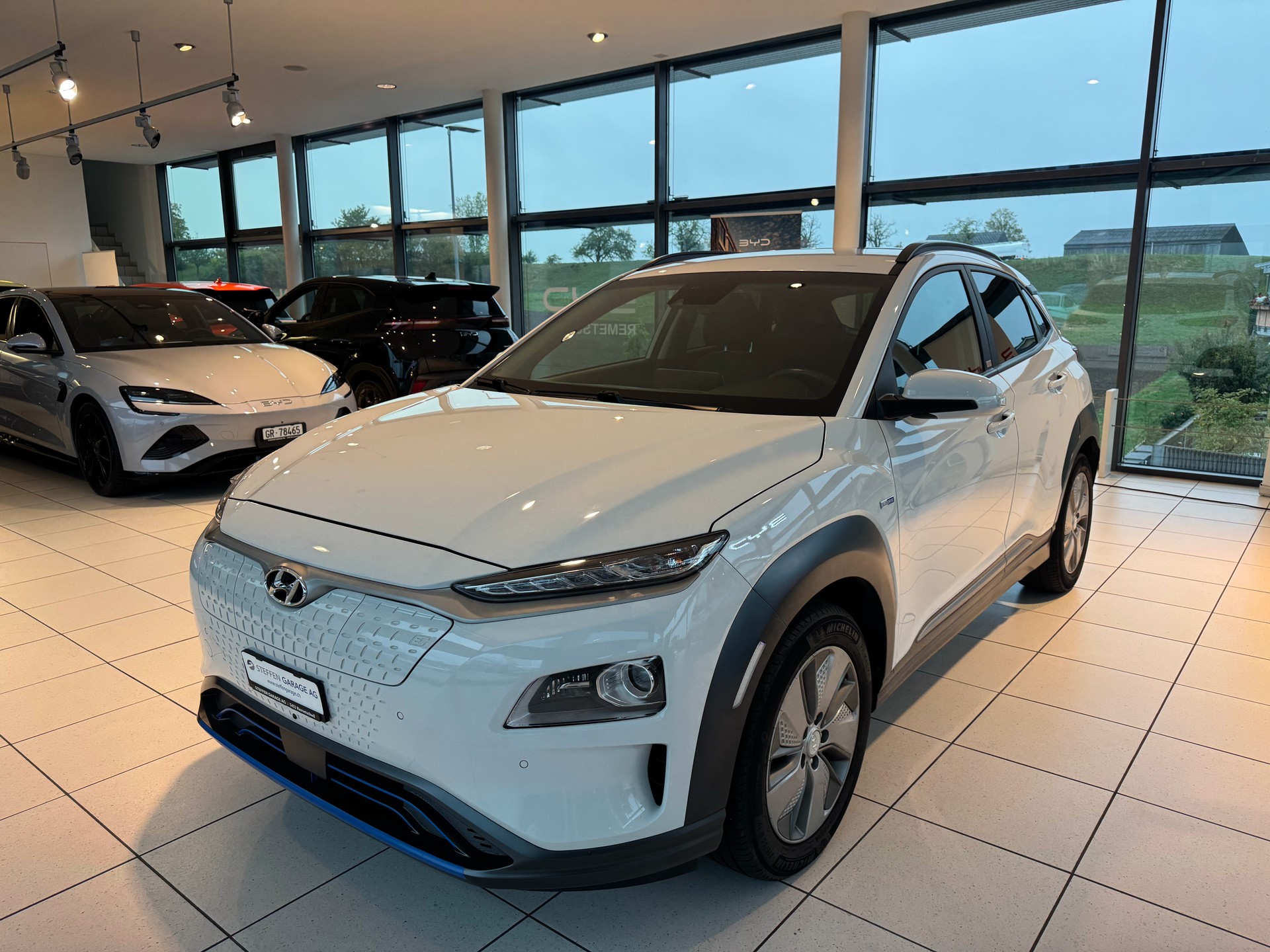 HYUNDAI Kona EV Amplia-image-3
