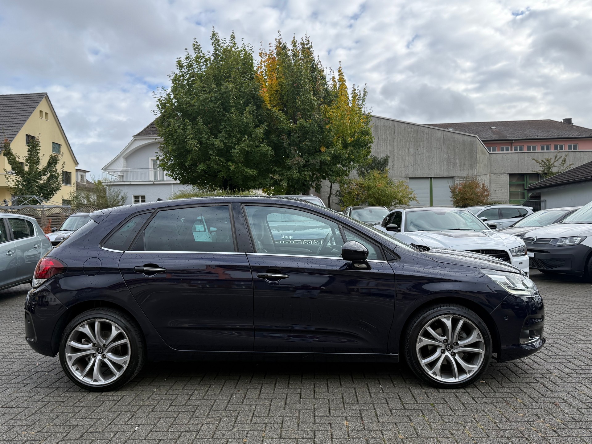 CITROEN C4 1.2 Pure Tech Feel Edition Automatic-image-1
