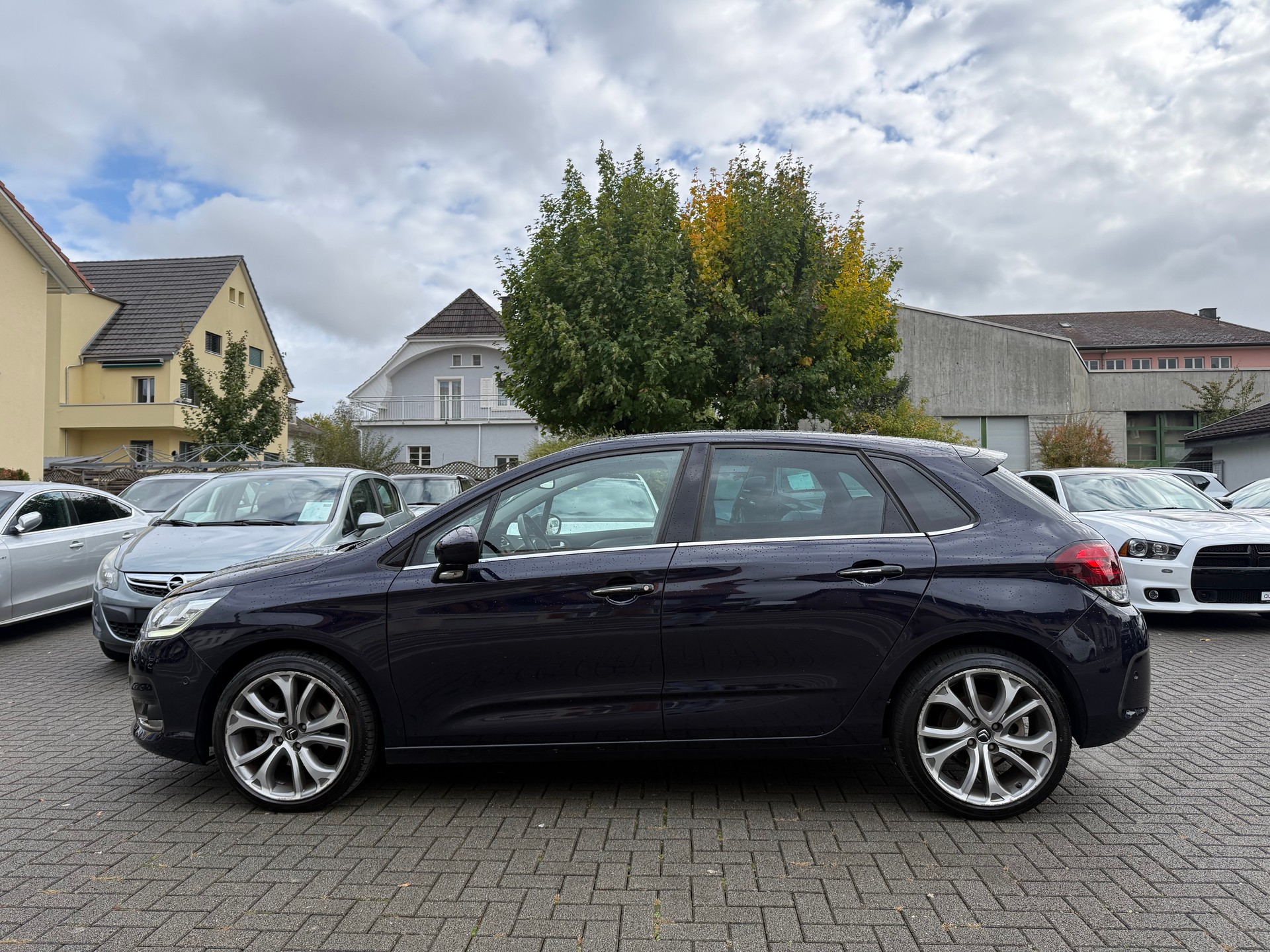 CITROEN C4 1.2 Pure Tech Feel Edition Automatic-image-2
