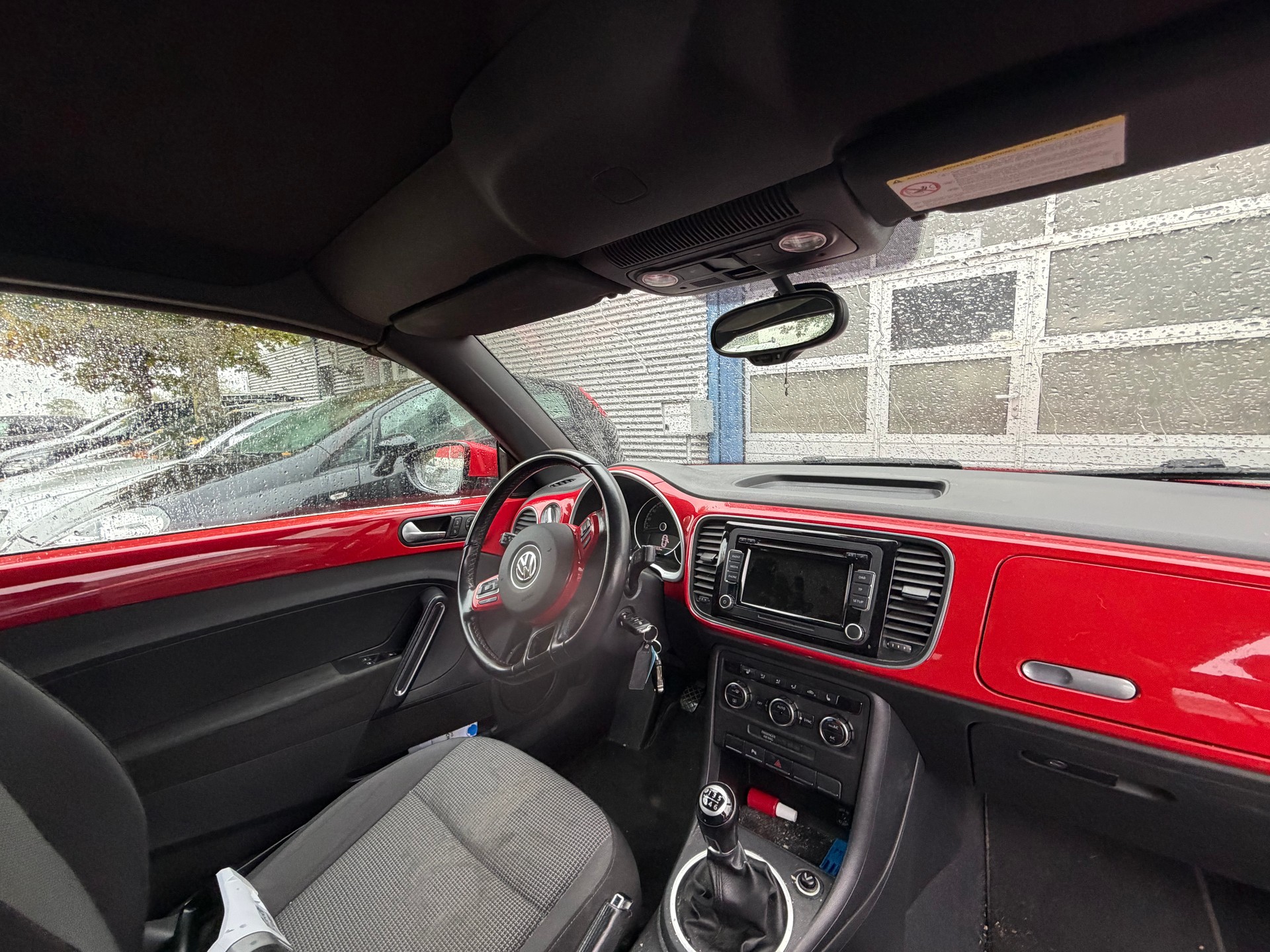 VW Beetle Cabrio 1.2 TSI Design-image-9