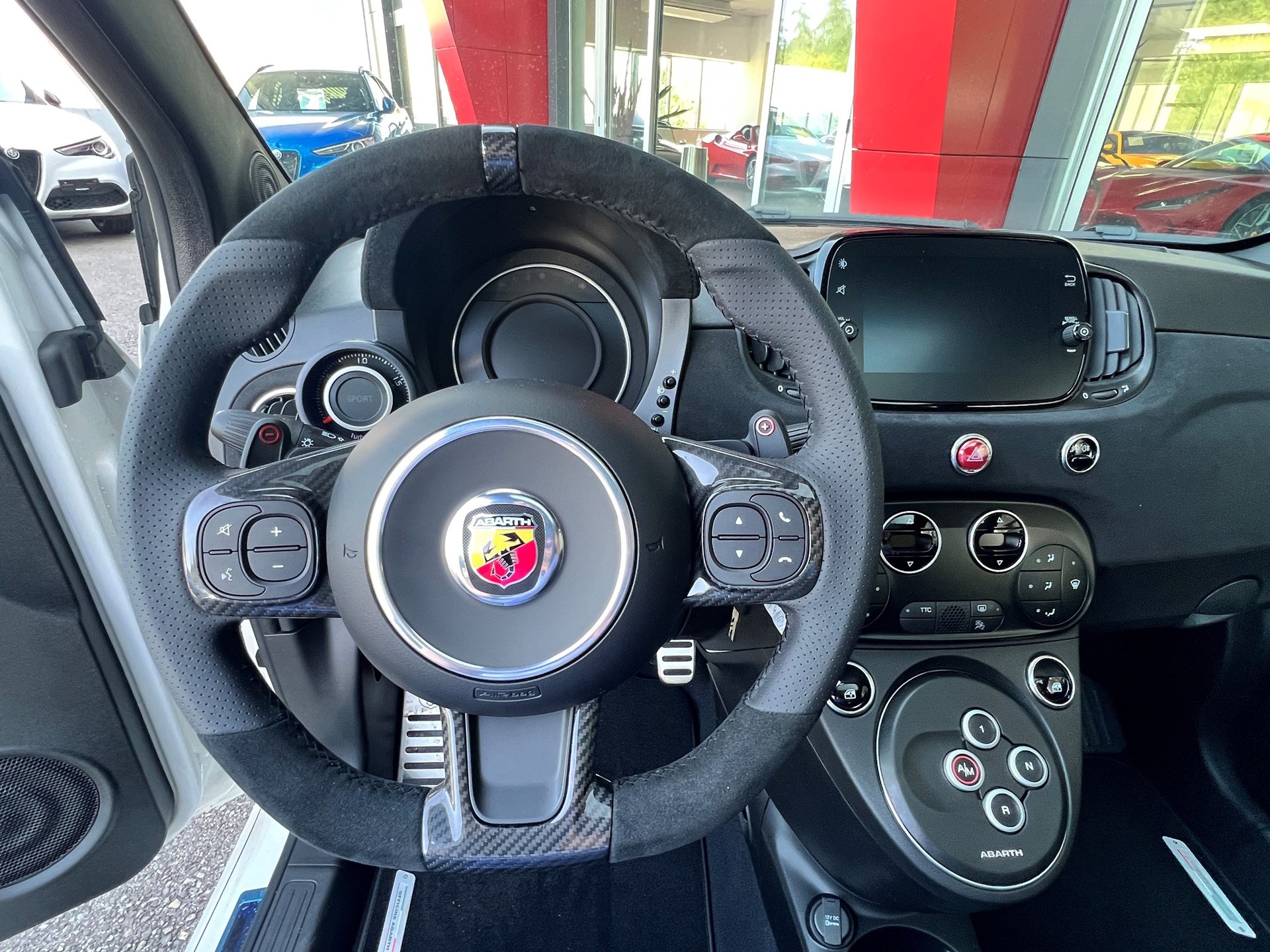 FIAT 695 1.4 16V Turbo Abarth 695 Turismo MTA Automat-image-10