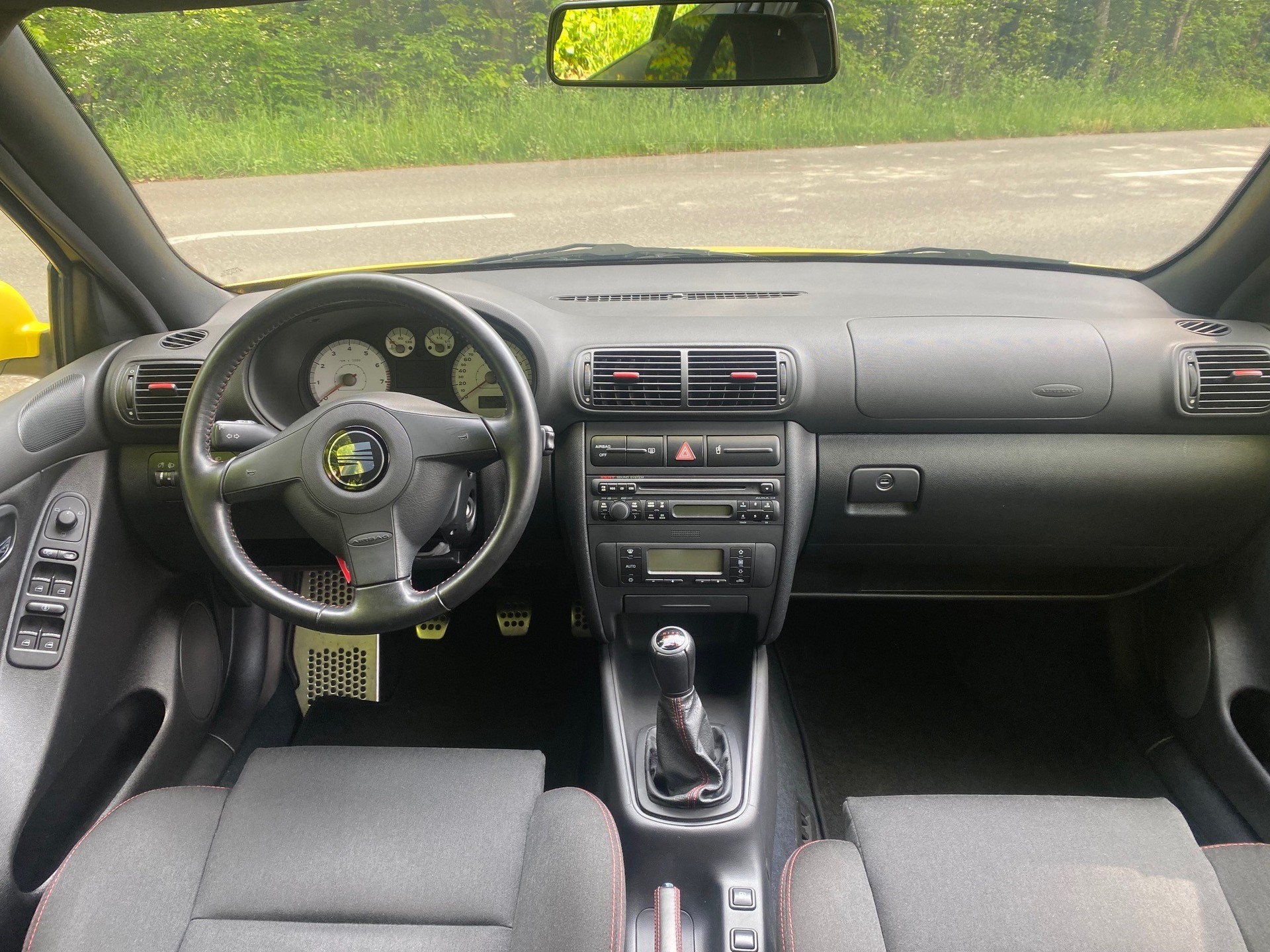 SEAT Leon 1.8 T Cupra R-image-7