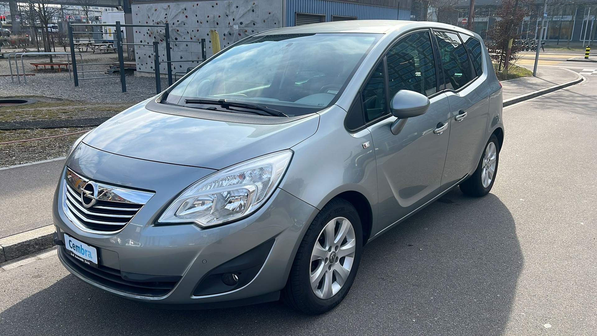 OPEL Meriva 1.4 Turbo Color Edition-image-0