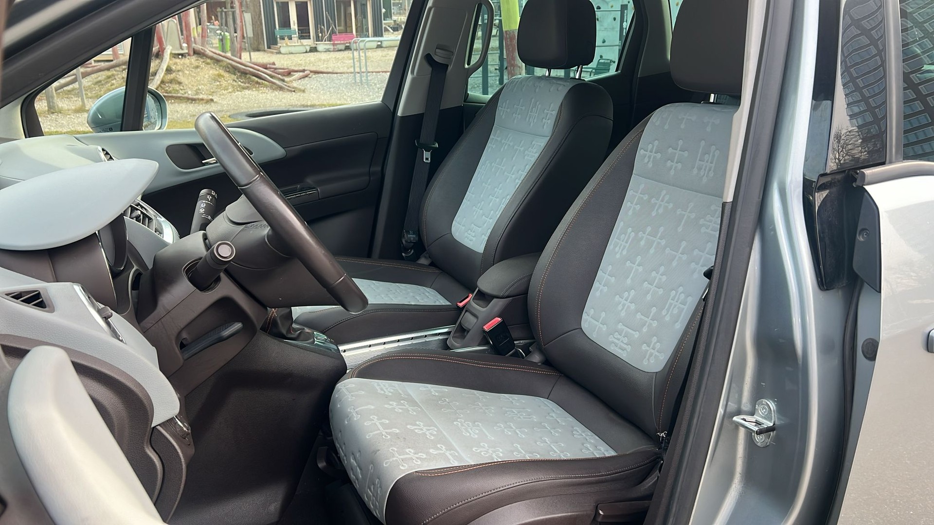 OPEL Meriva 1.4 Turbo Color Edition-image-10