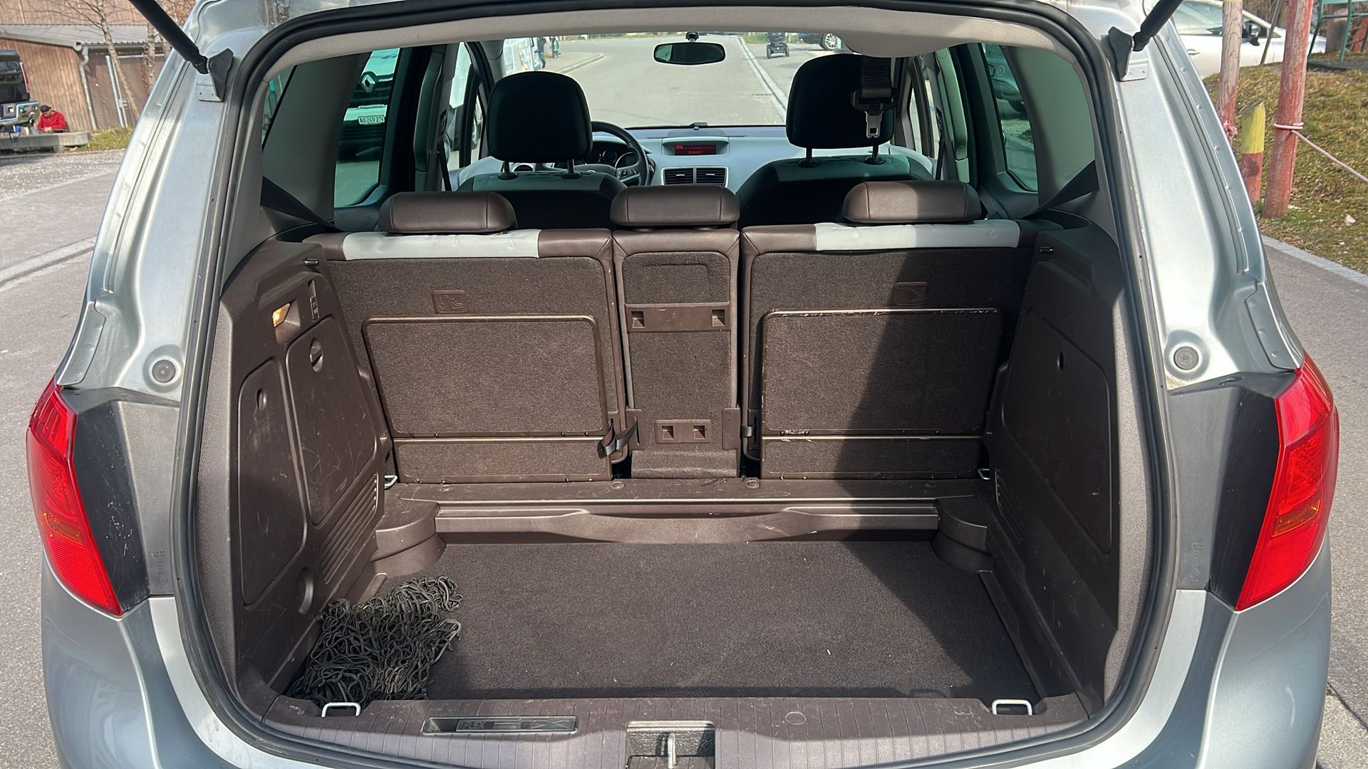 OPEL Meriva 1.4 Turbo Color Edition-image-13