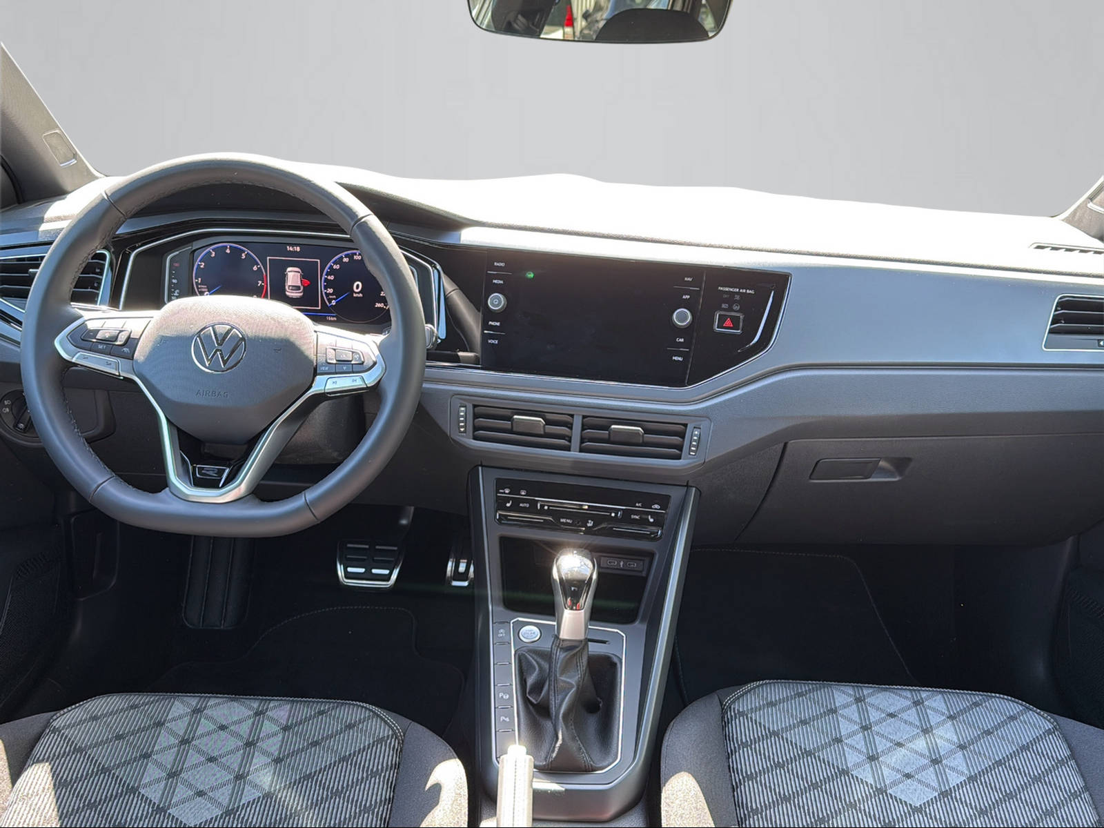 VW Taigo 1.0 TSI R-Line DSG-image-11