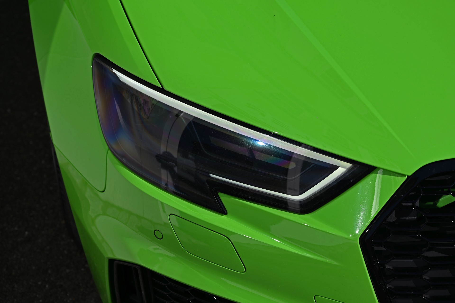 AUDI RS3 Sportback 2.5 TSI quattro S-tronic **Individual/Limegreen**-image-3