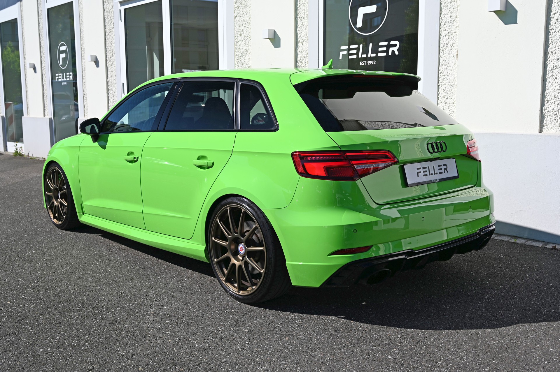 AUDI RS3 Sportback 2.5 TSI quattro S-tronic **Individual/Limegreen**-image-6