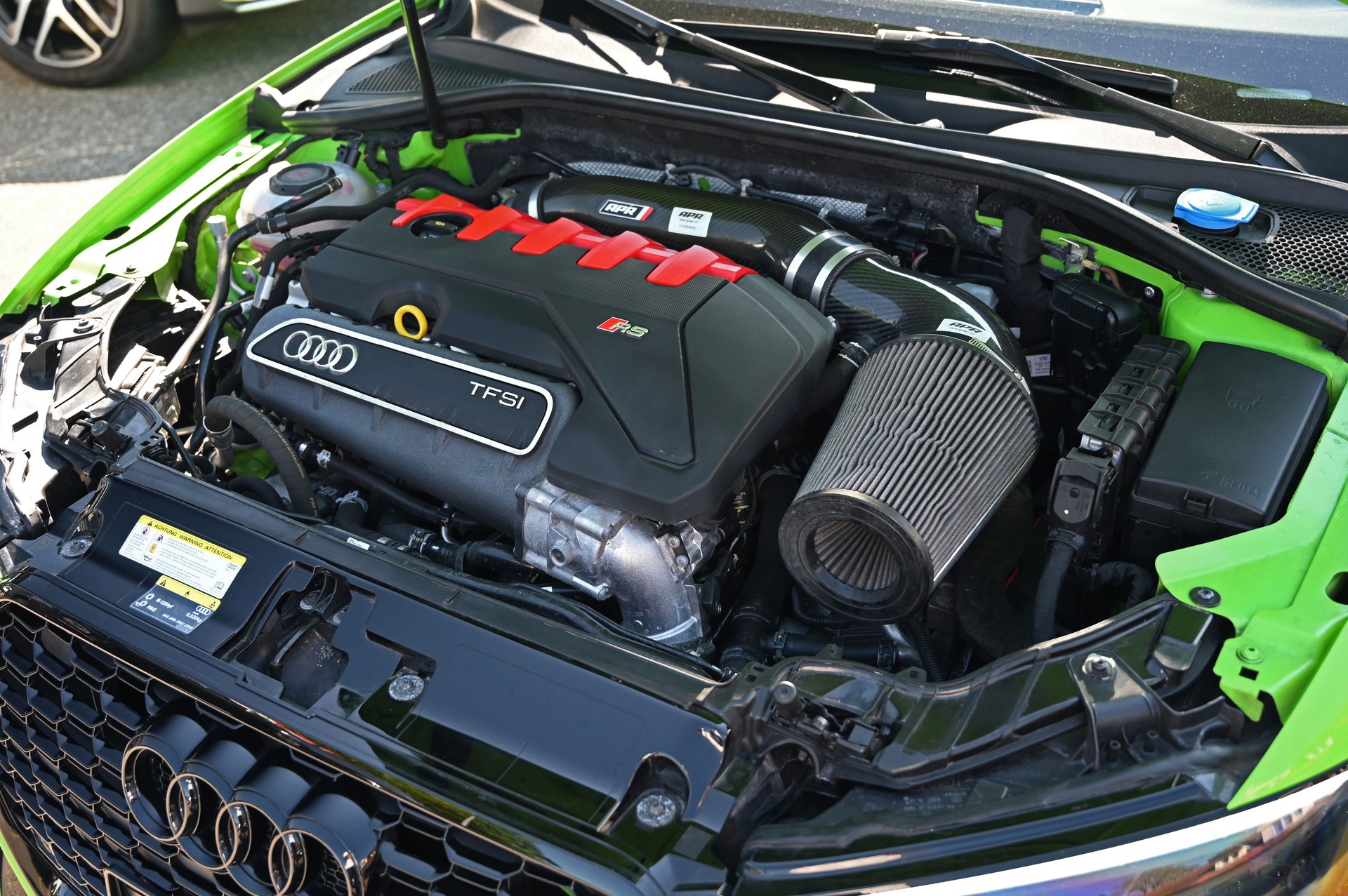 AUDI RS3 Sportback 2.5 TSI quattro S-tronic **Individual/Limegreen**-image-8