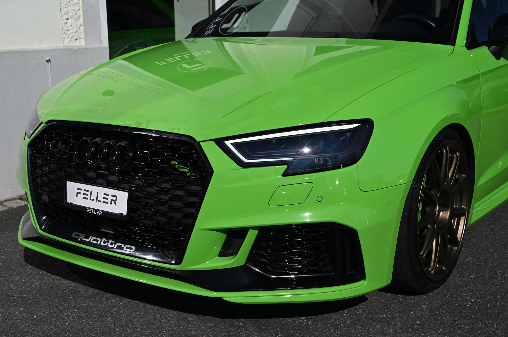 AUDI RS3 Sportback 2.5 TSI quattro S-tronic **Individual/Limegreen**-image-4