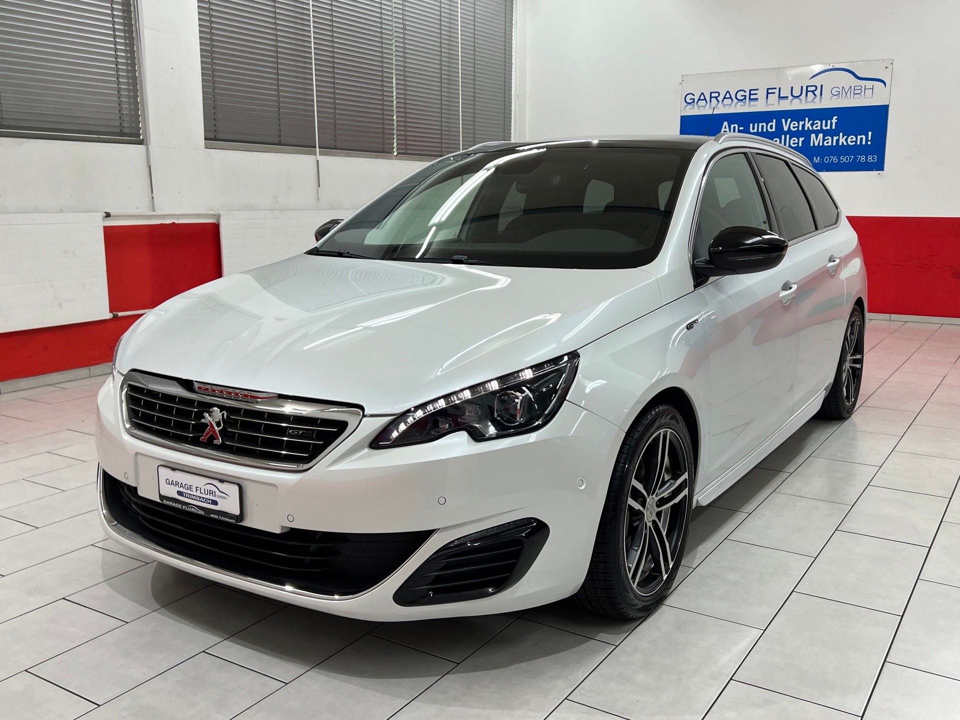 PEUGEOT 308 SW 2.0 BlueHDI GT Automatic-image-1