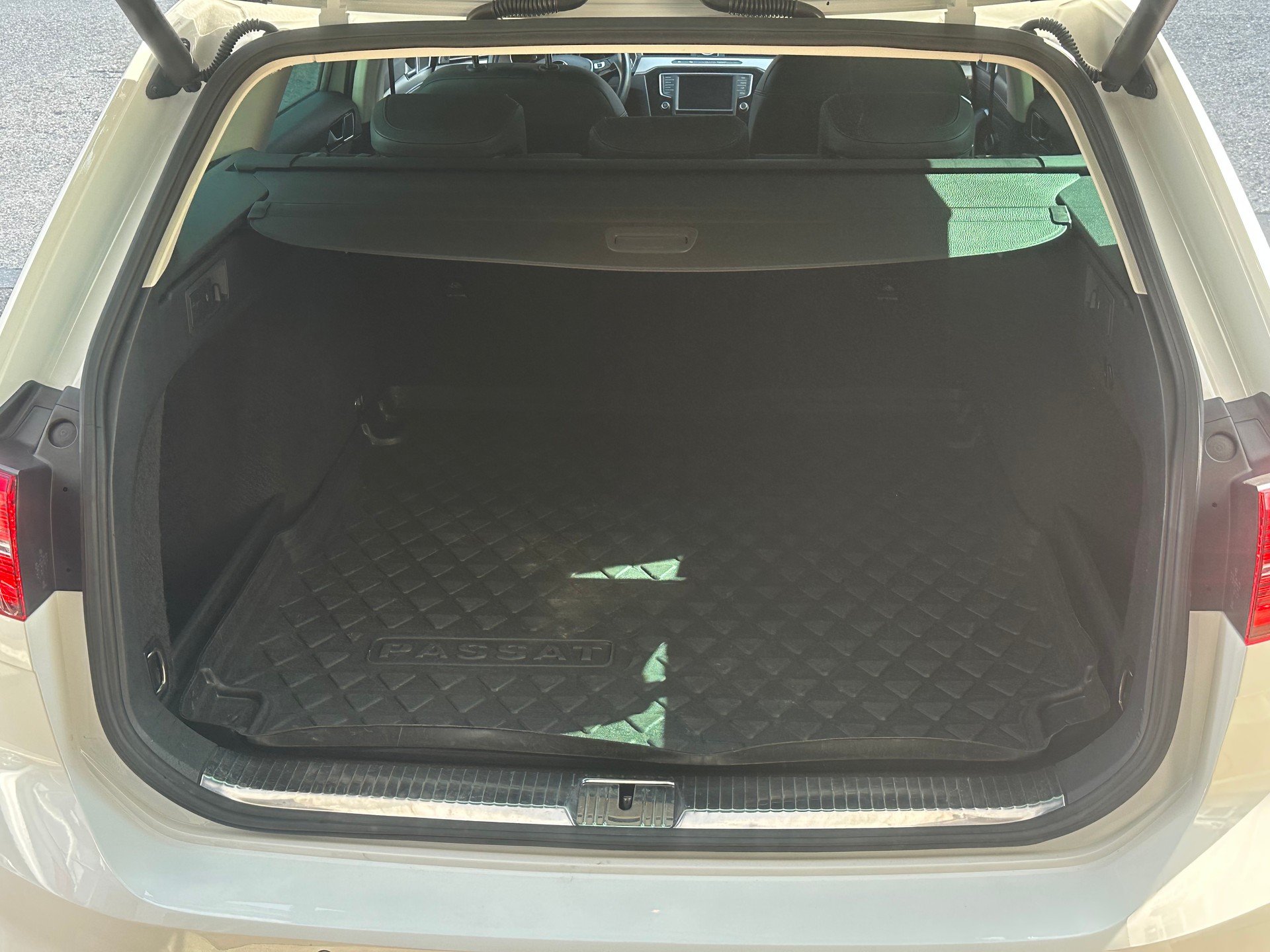 VW Passat Variant 1.8 TSI BMT Highline DSG-image-4
