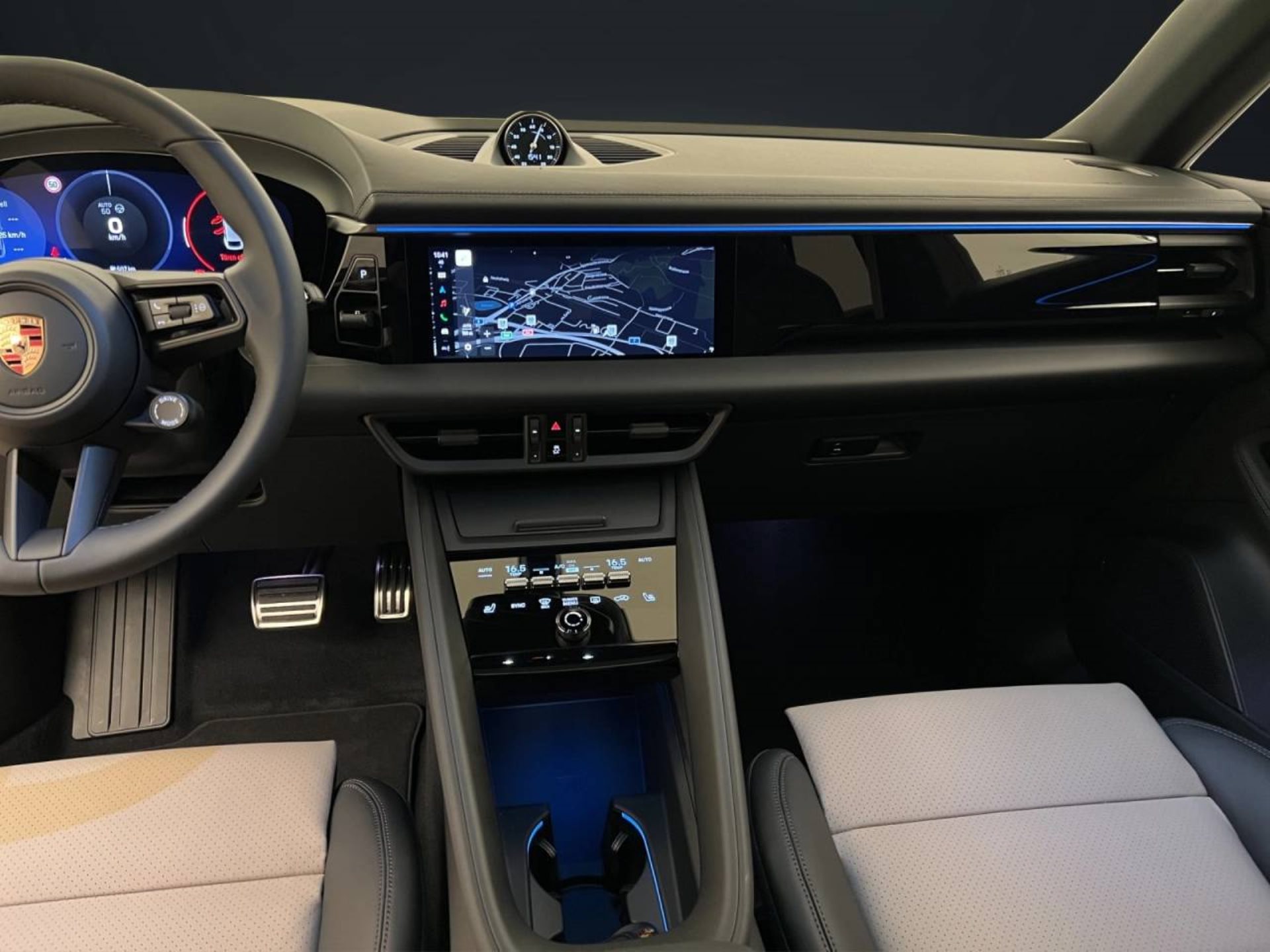 PORSCHE Macan 4S-image-15