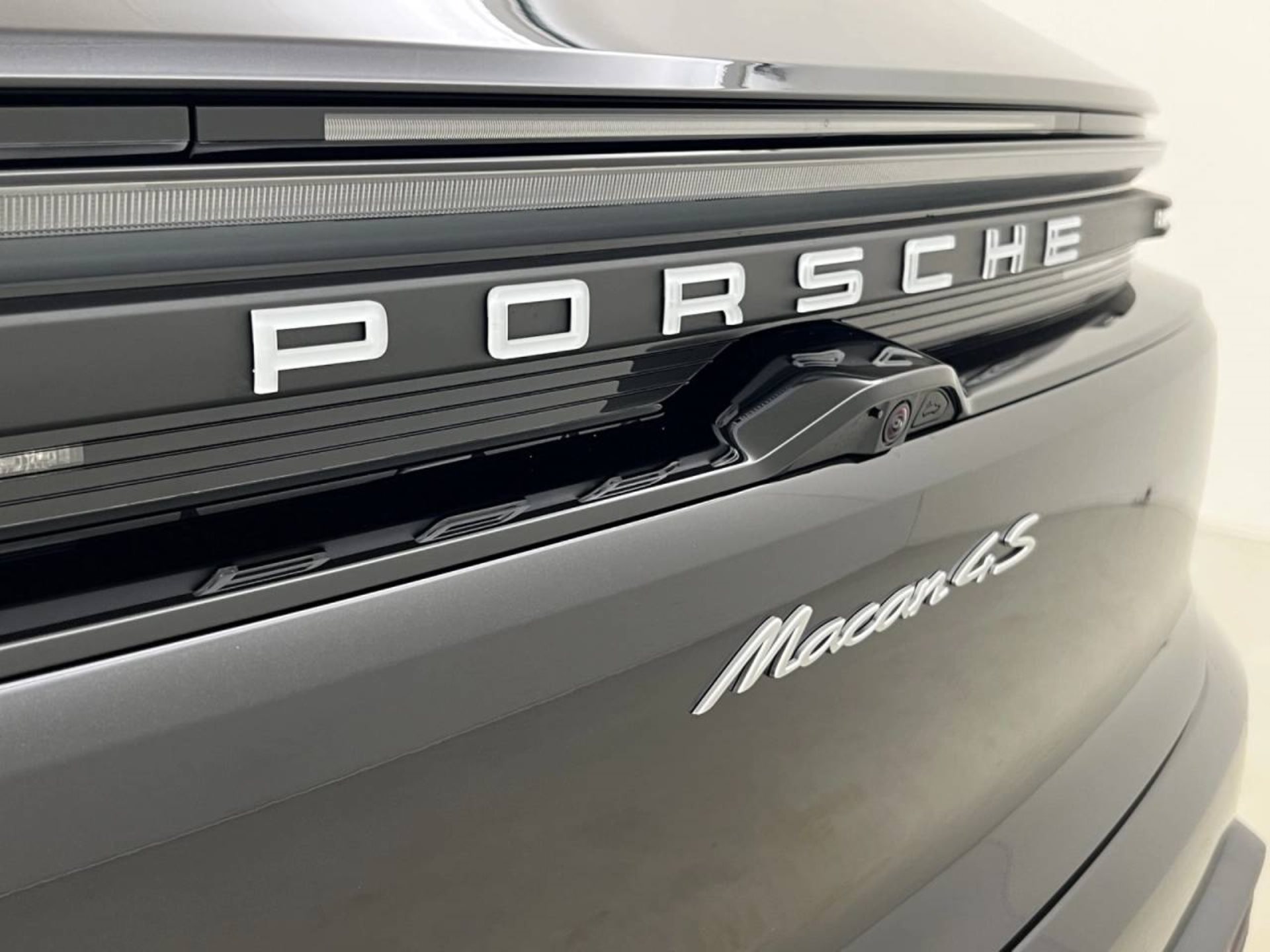 PORSCHE Macan 4S-image-7