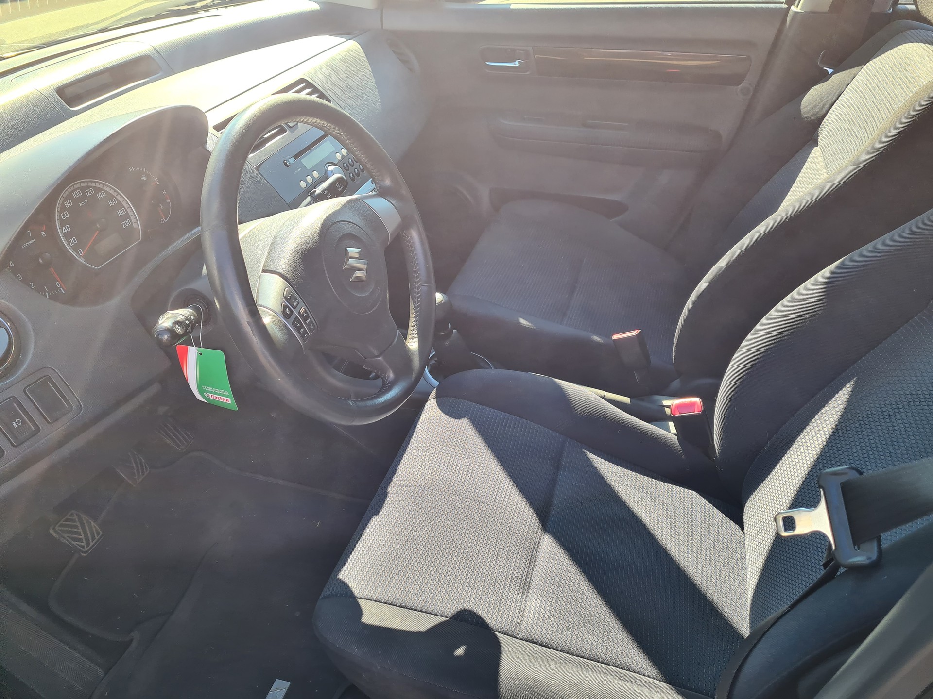 SUZUKI Swift 1.3i 16V GL Top Piz Sulai LE 4x4-image-5