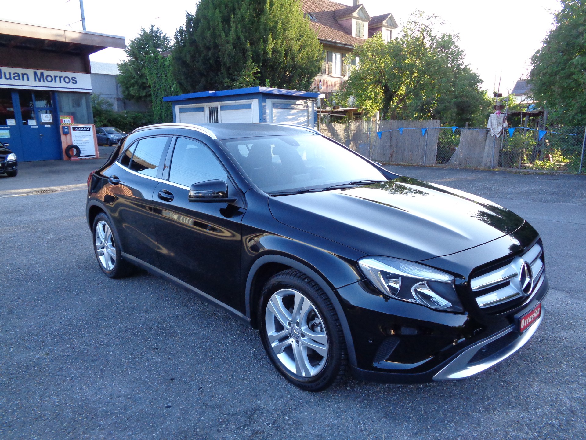 MERCEDES-BENZ GLA 180 Urban 7G-DCT