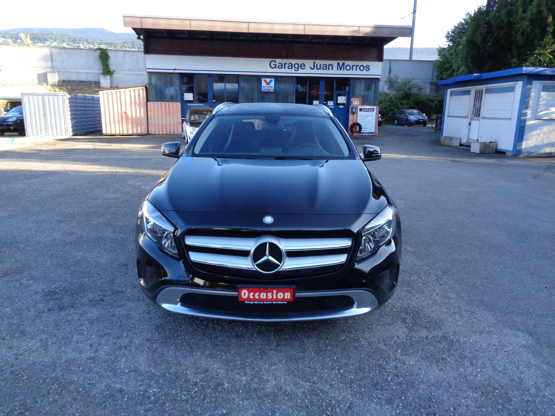 MERCEDES-BENZ GLA 180 Urban 7G-DCT-image-2