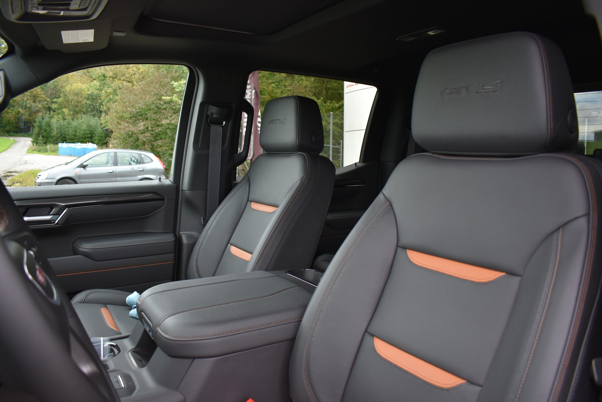 GMC Sierra AT4 MY25-image-12