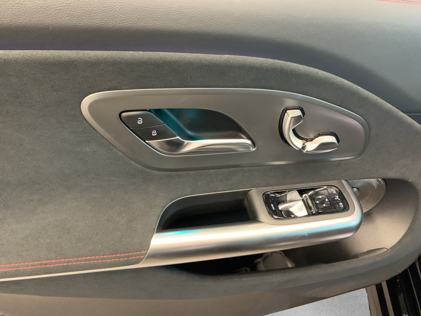MERCEDES-BENZ CLA 250+ 85 kWh EQ Tech.-image-5