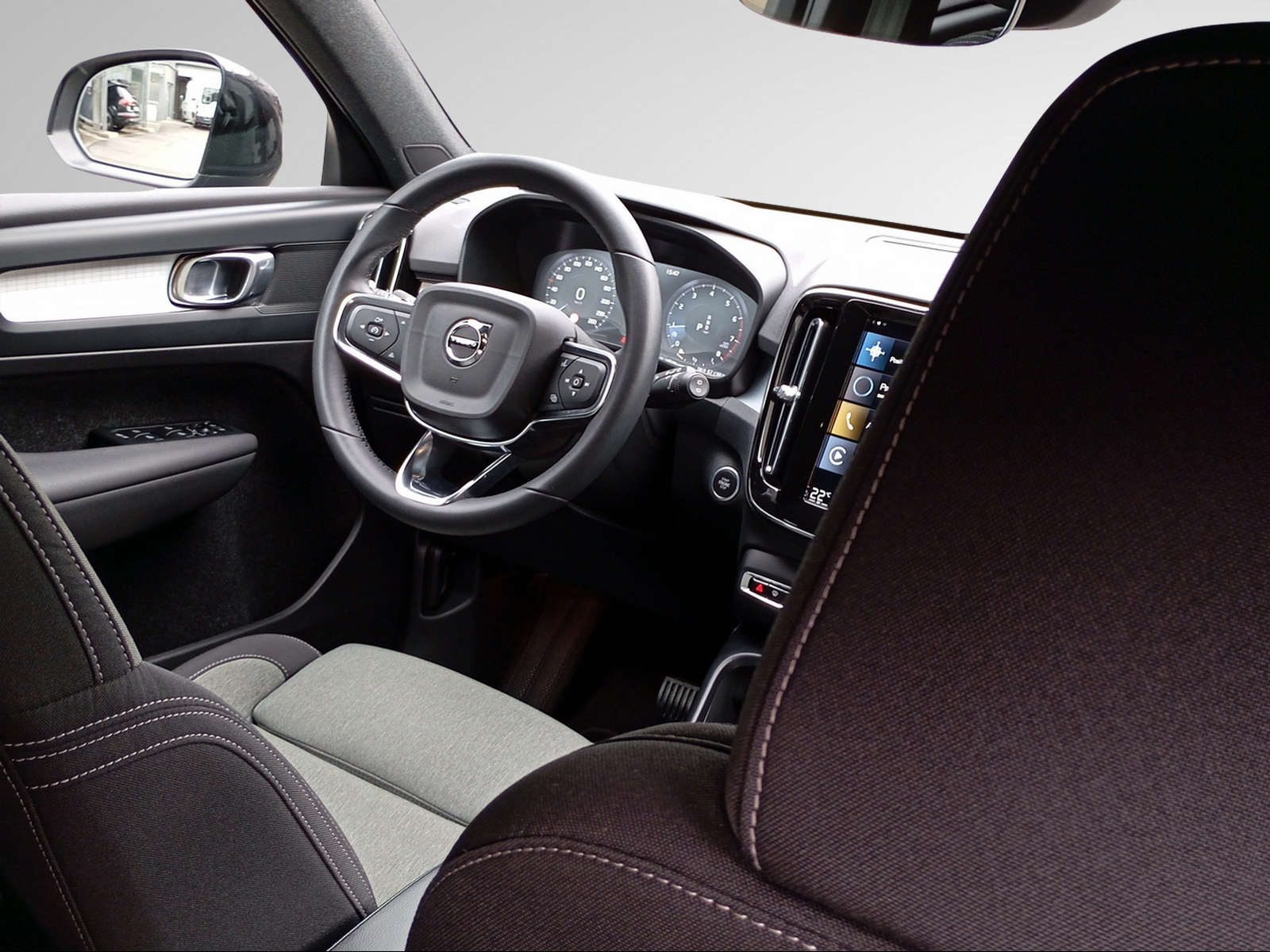 VOLVO XC40 T2 XCITE Geartronic-image-27