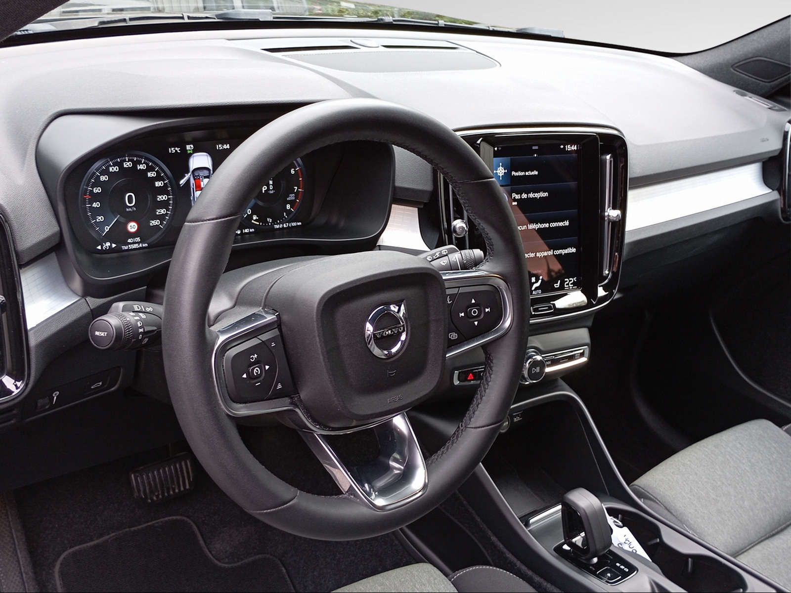 VOLVO XC40 T2 XCITE Geartronic-image-16